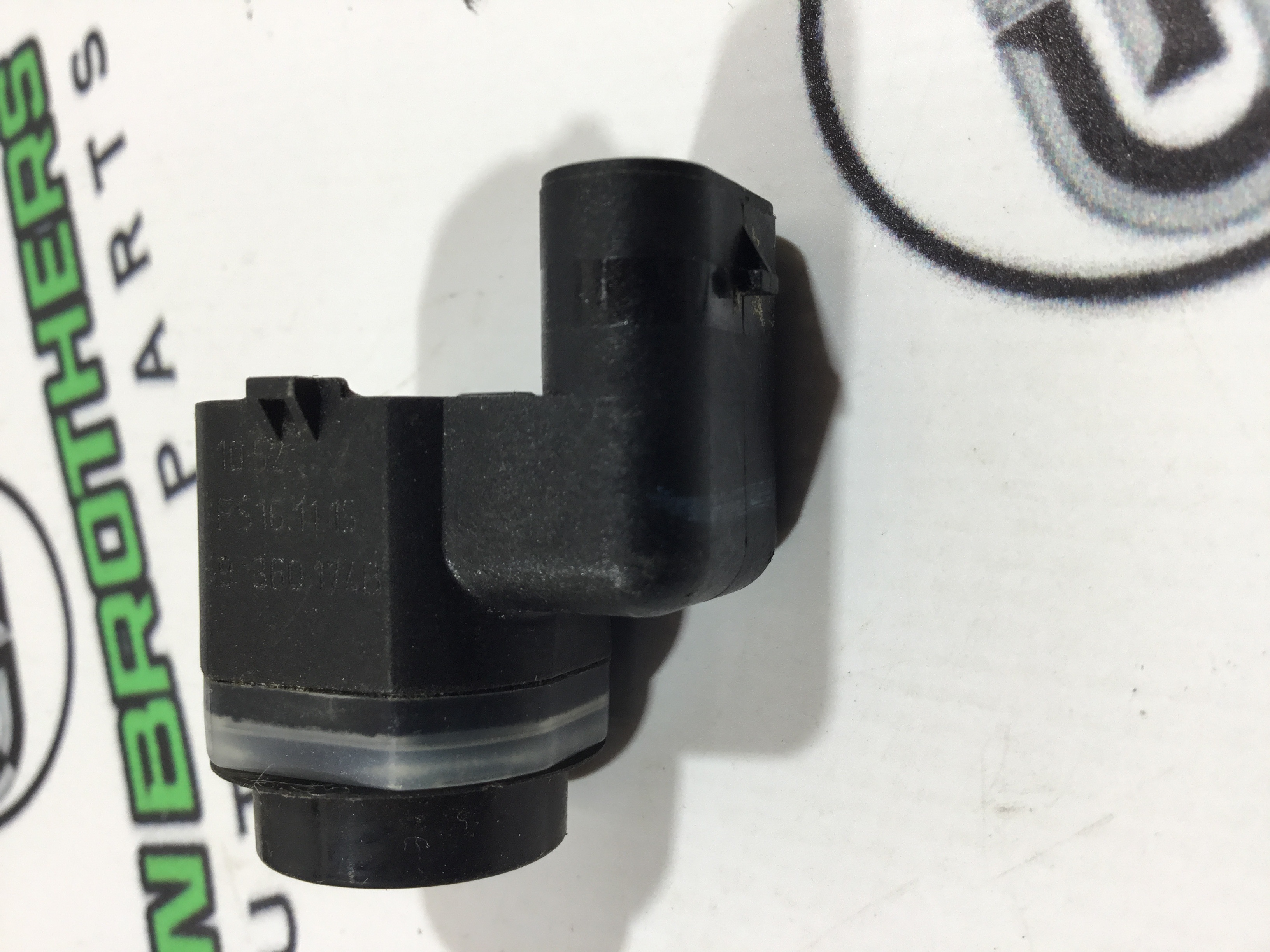 Парктронік, кріплення, корпус