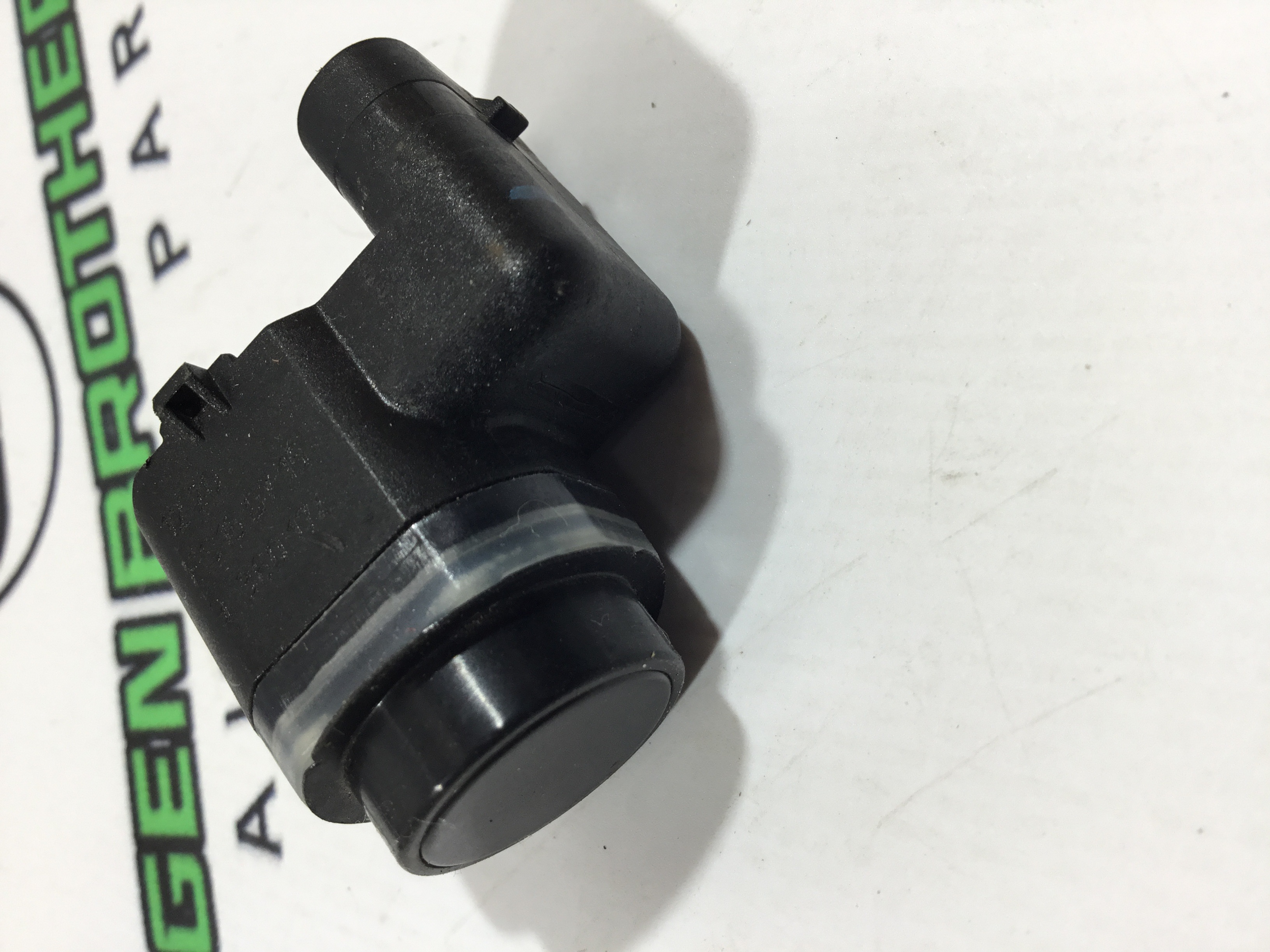 Парктронік, кріплення, корпус