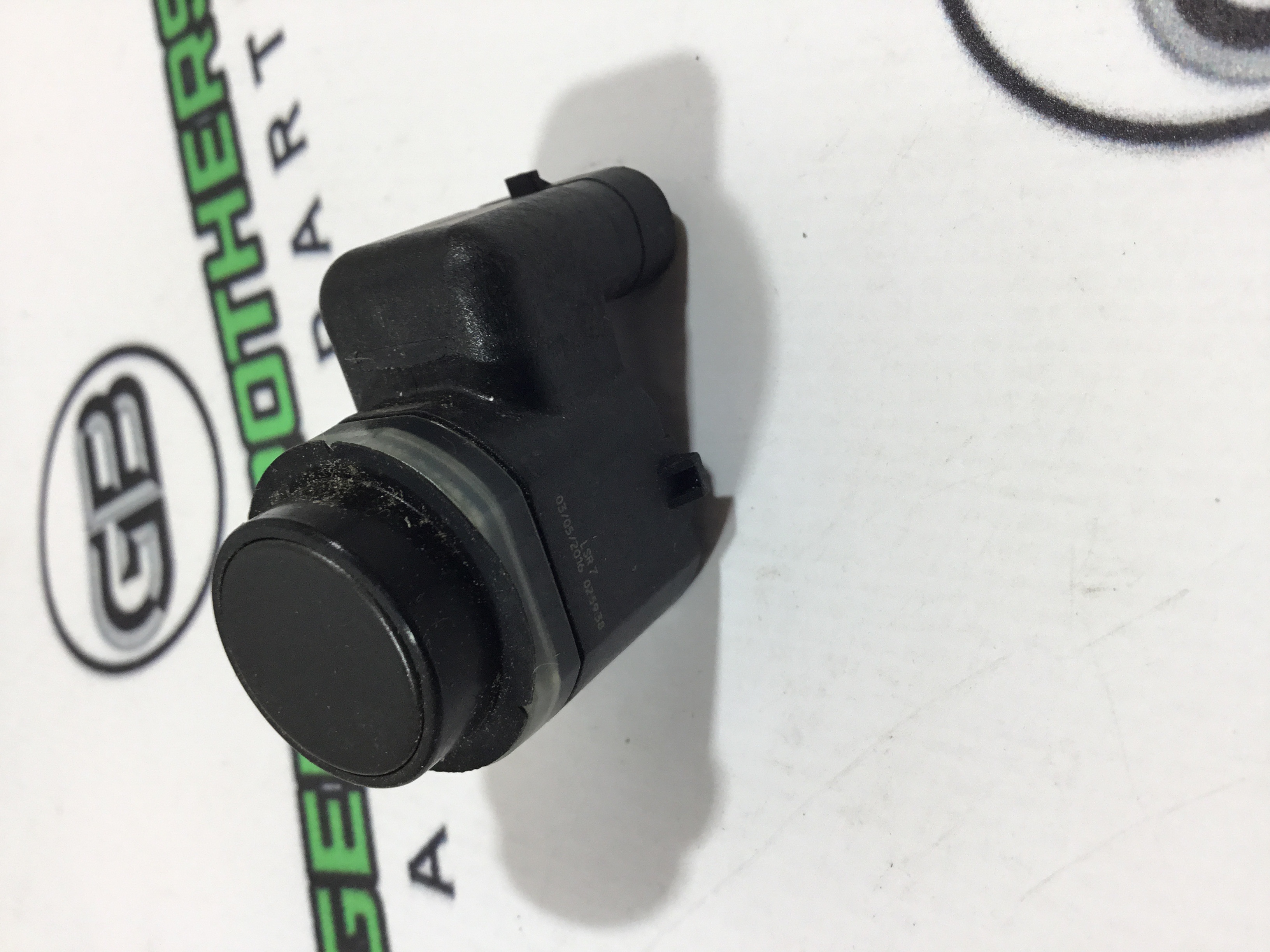 Парктронік, кріплення, корпус