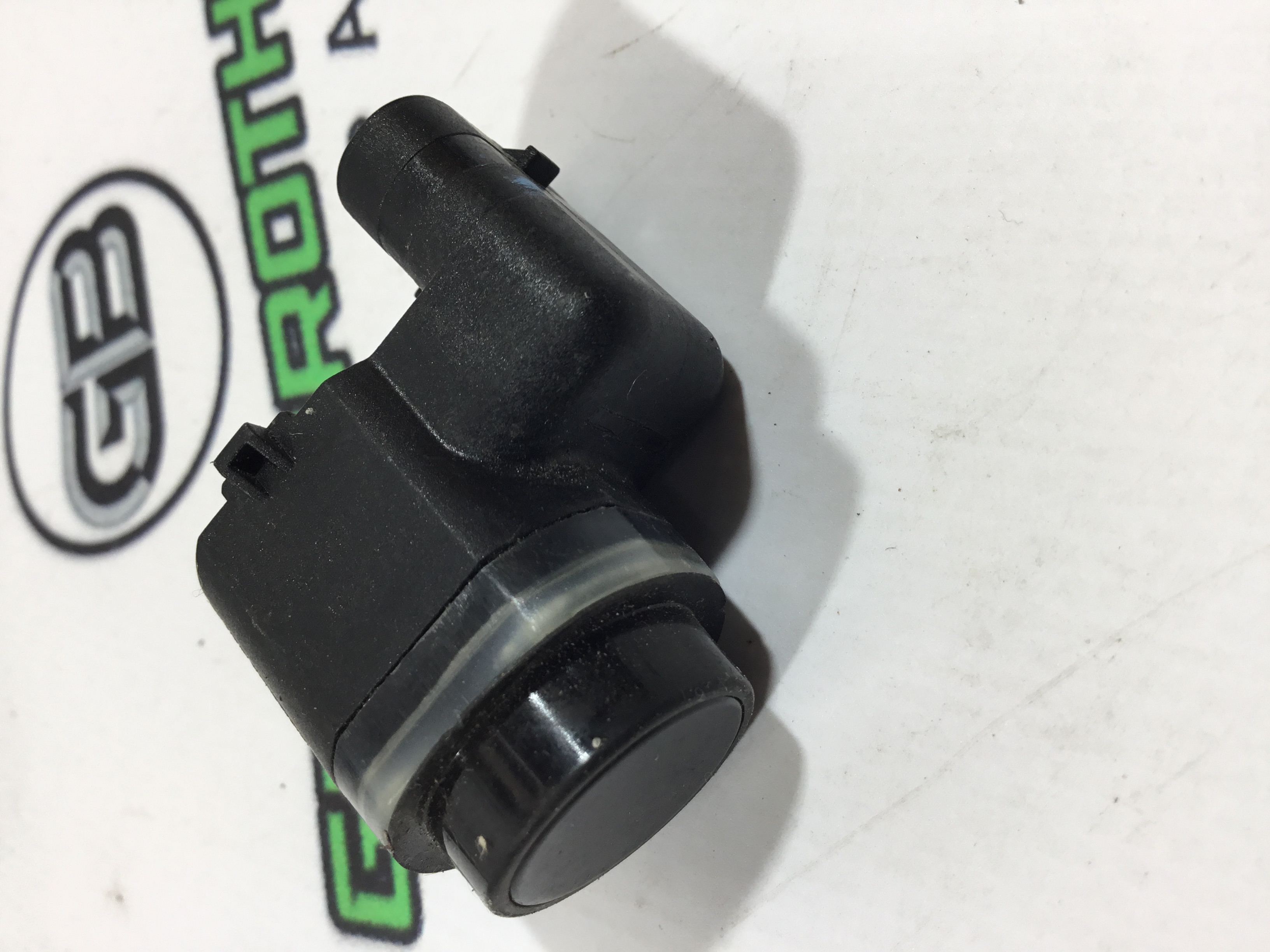 Парктронік, кріплення, корпус