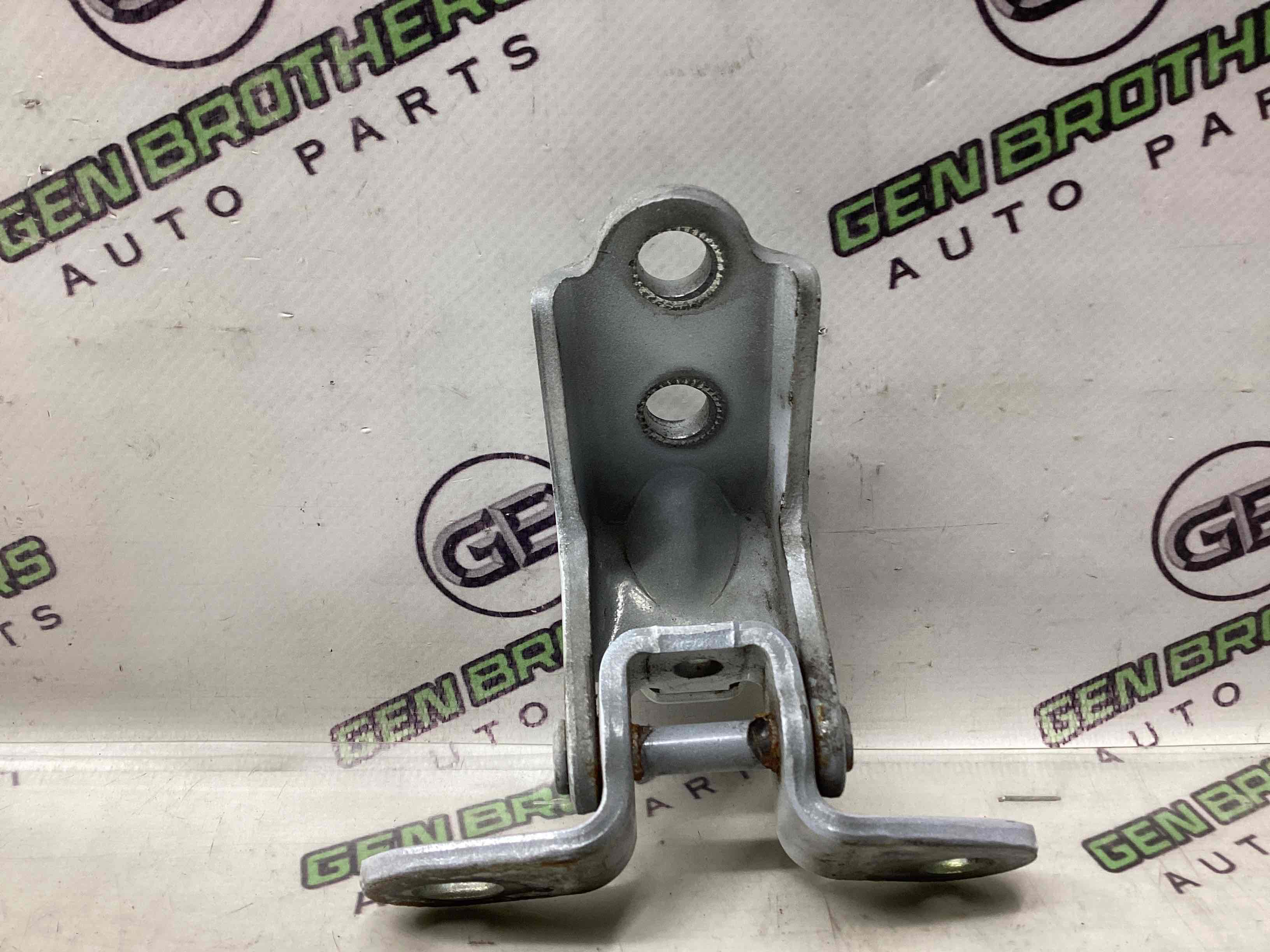 Петля двері, замок двері