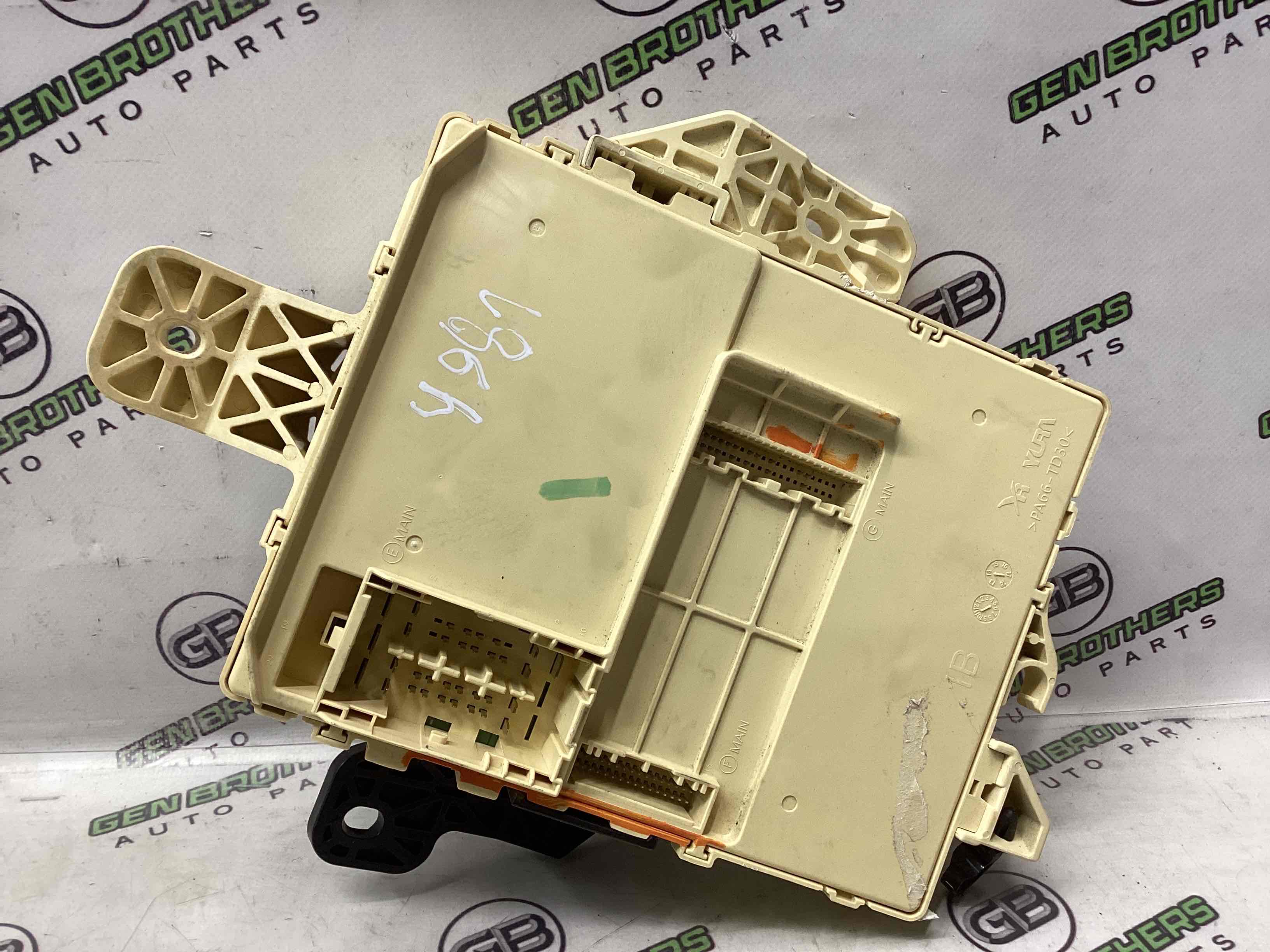 Блок запобіжників (блок реле)