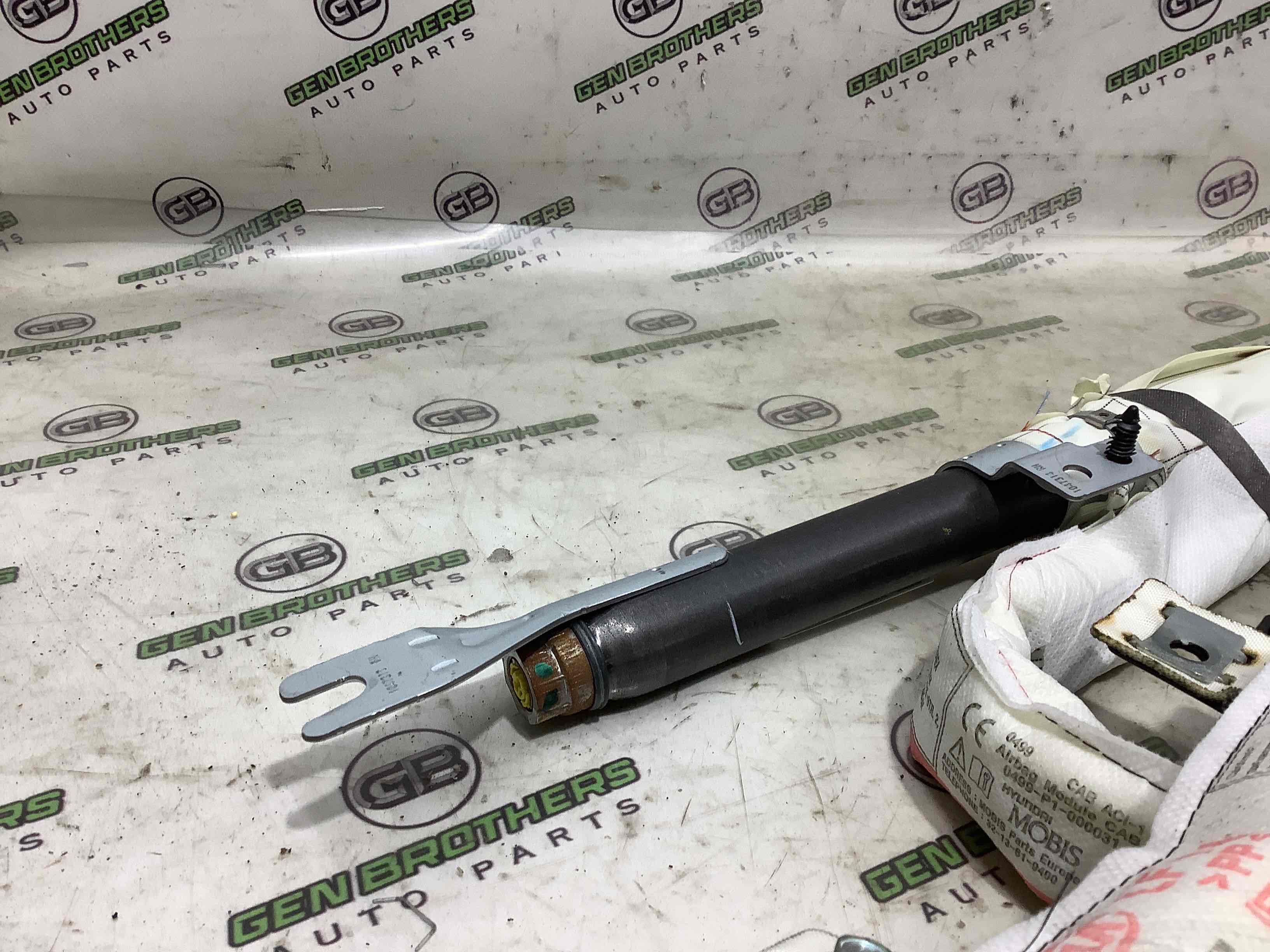 Подушка безпеки збоку шторка