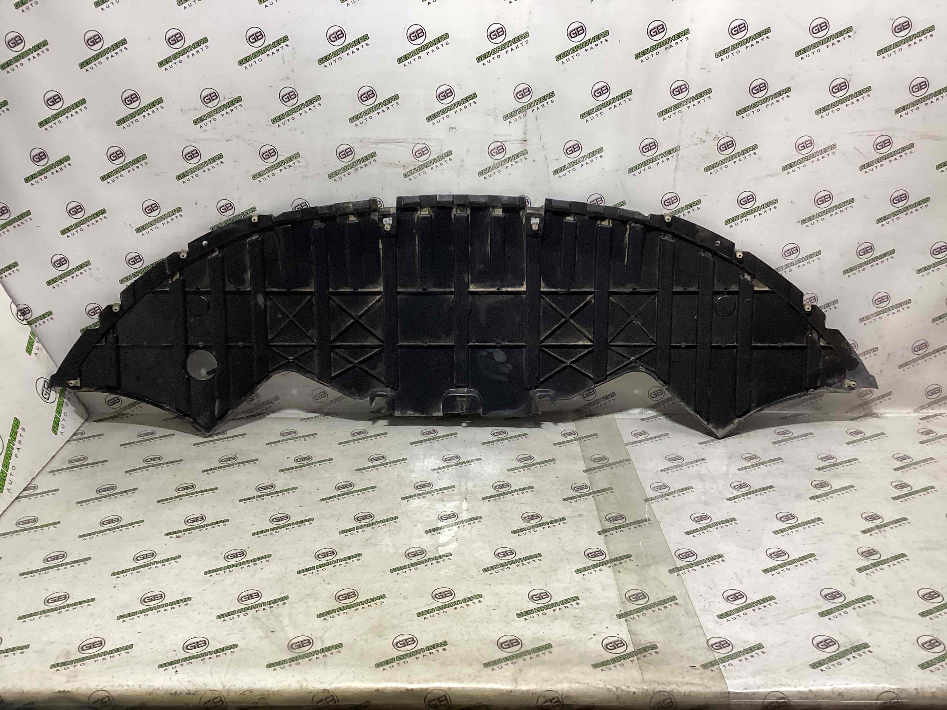 Губа бампера нижня