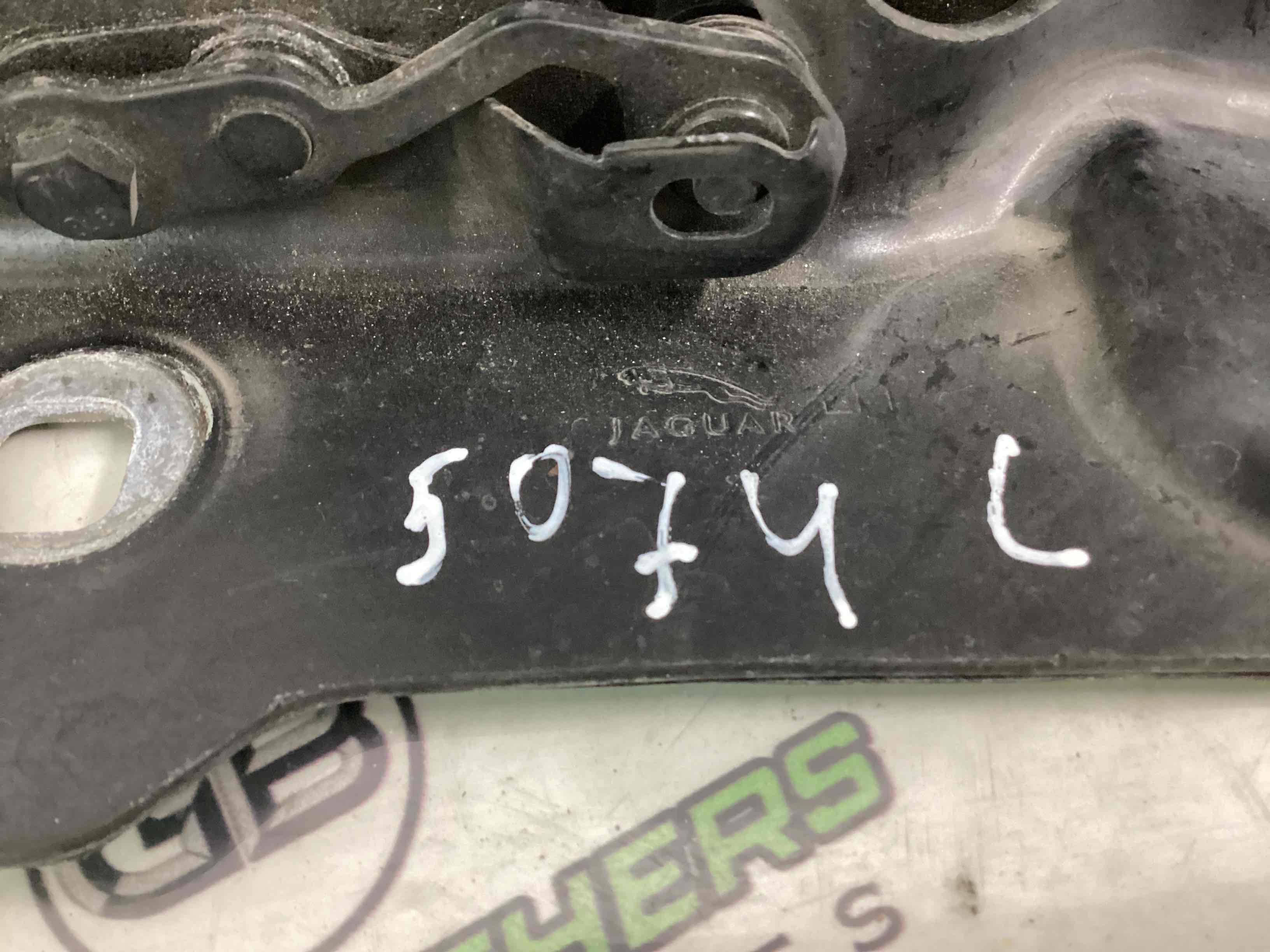 Петля капота, кронштейн капота