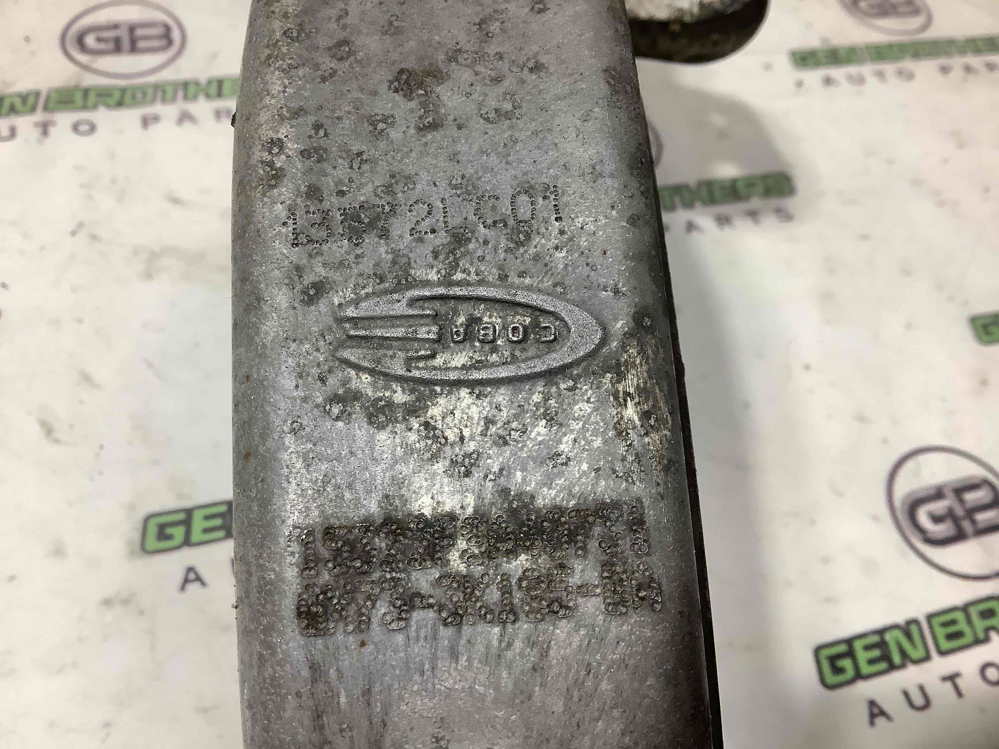 Кулак поворотний правий