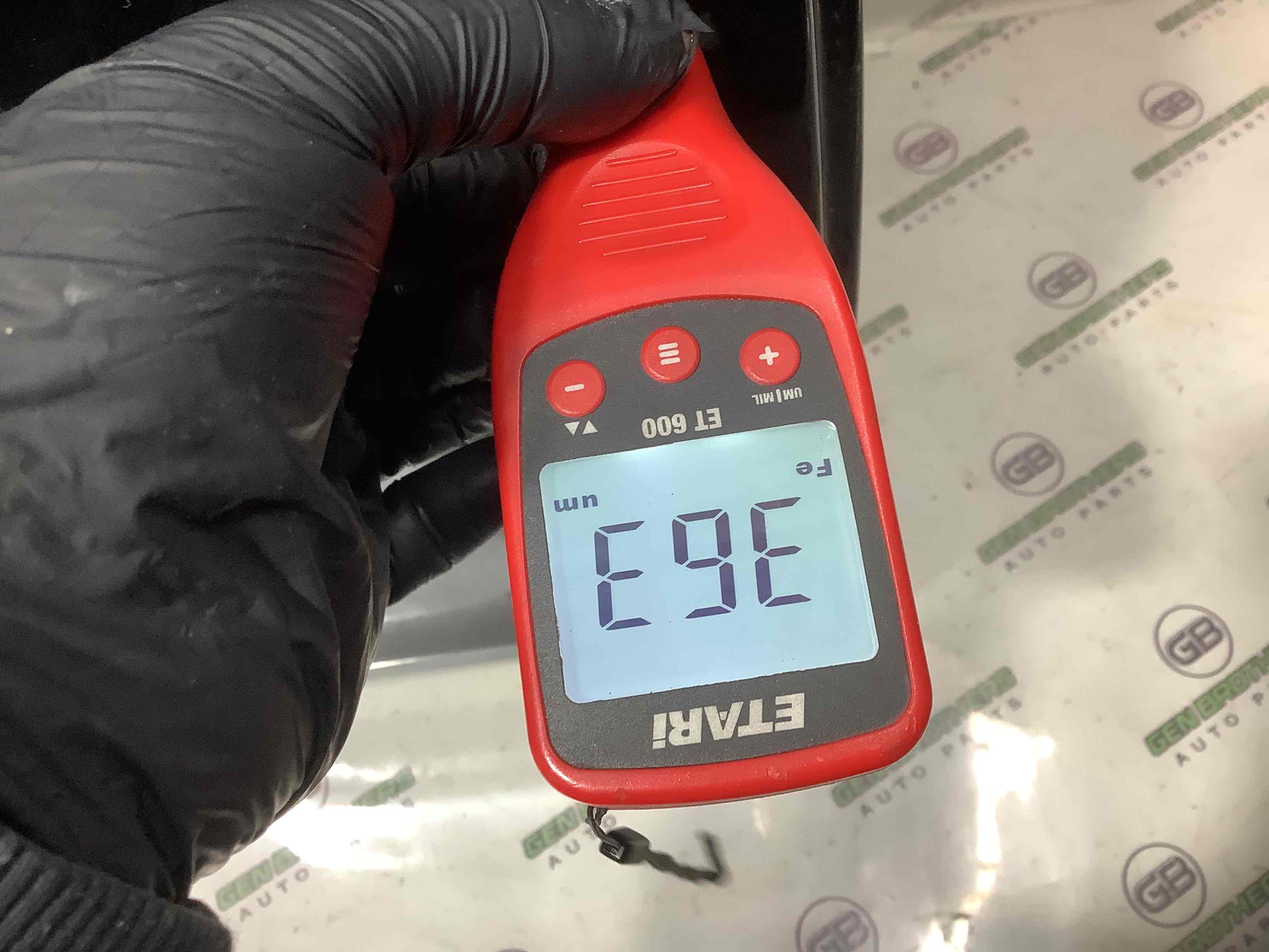 Двері задні права