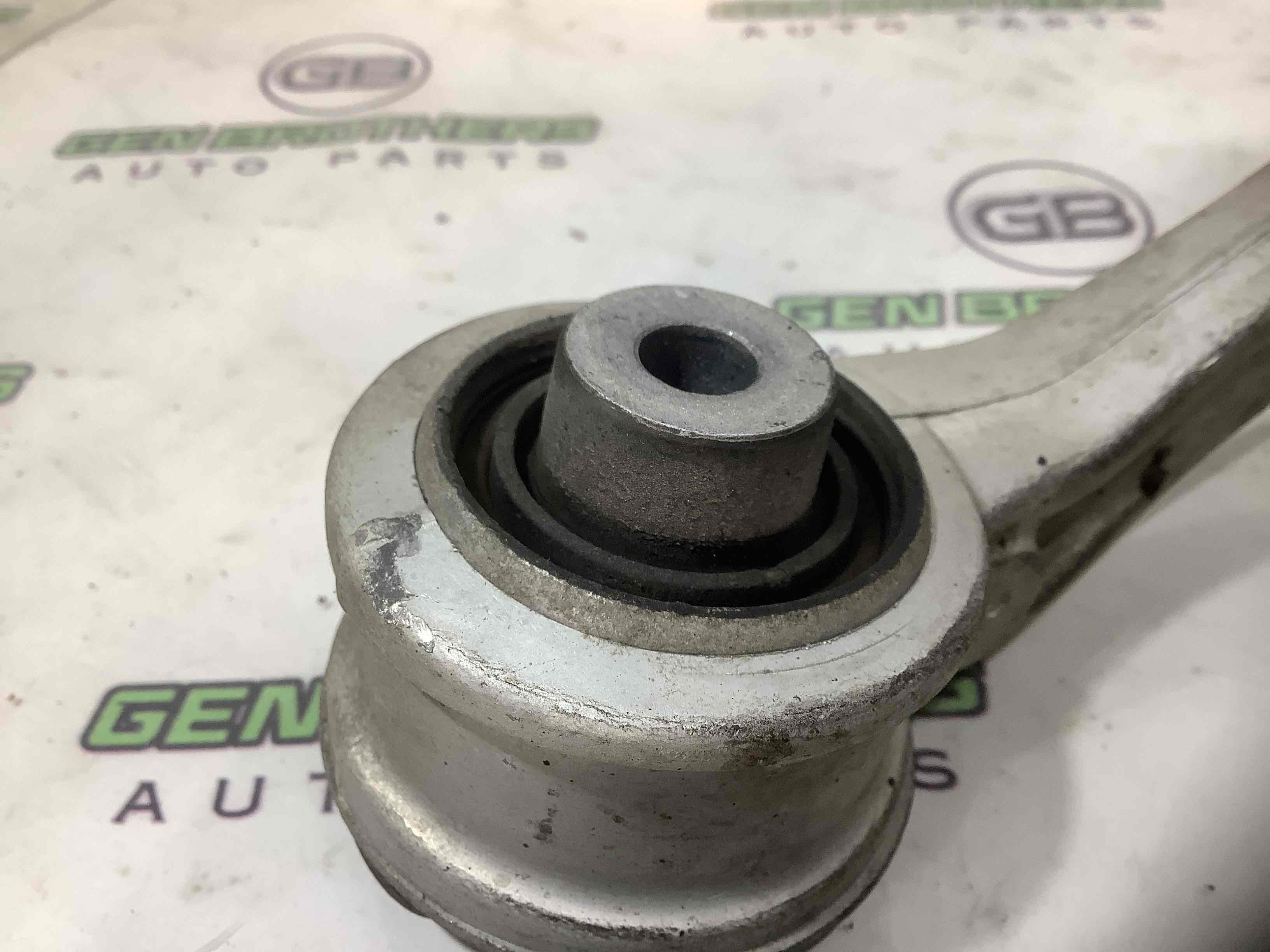 Важіль передній правий