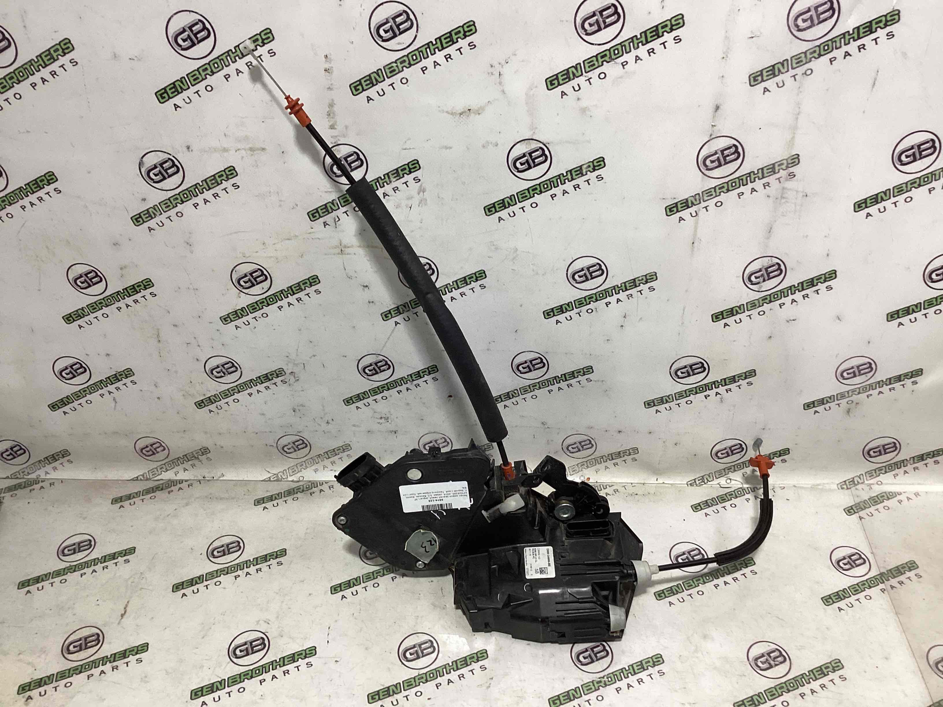 Замок дверей задньої лівої