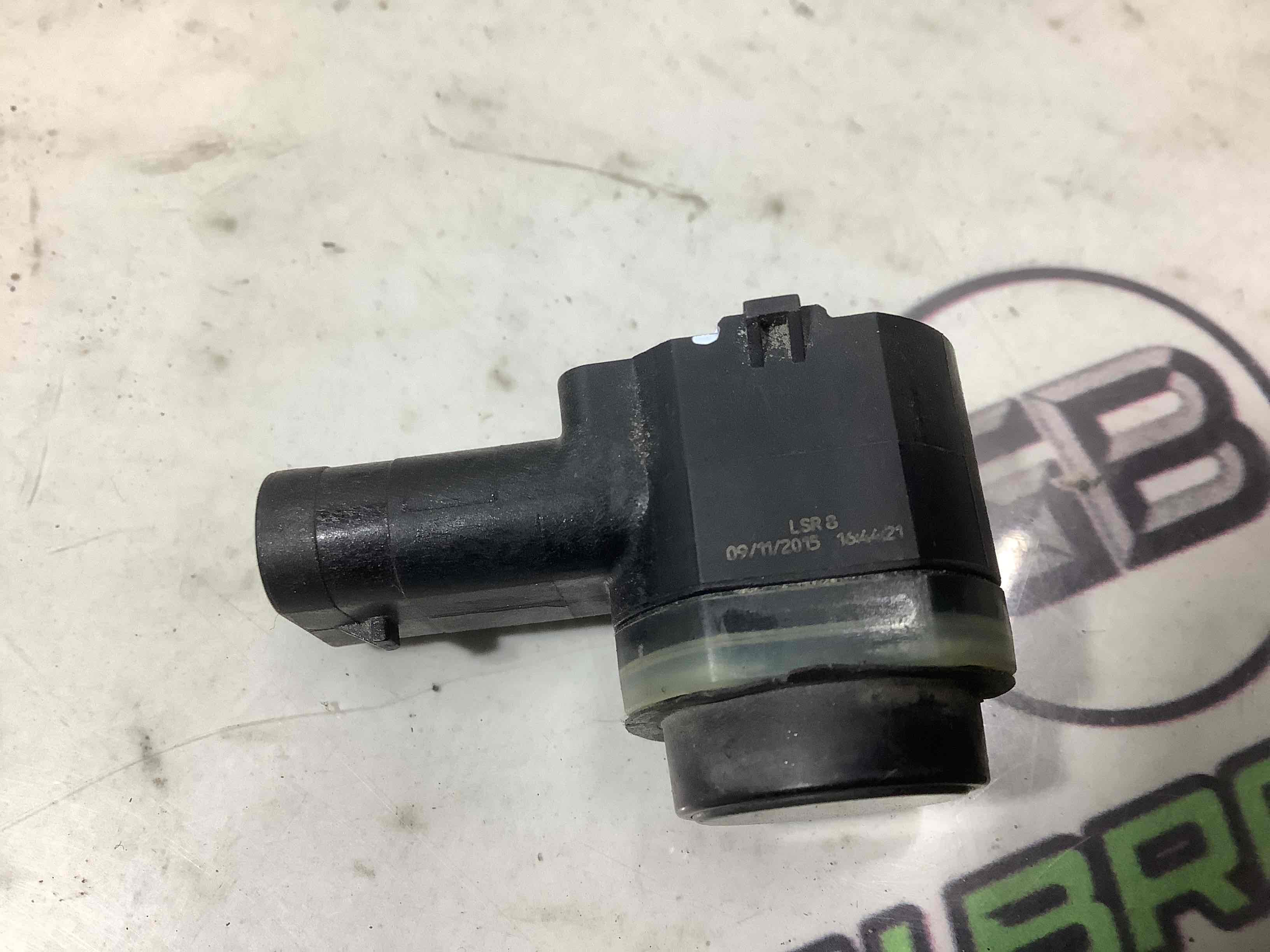 Парктронік, кріплення, корпус