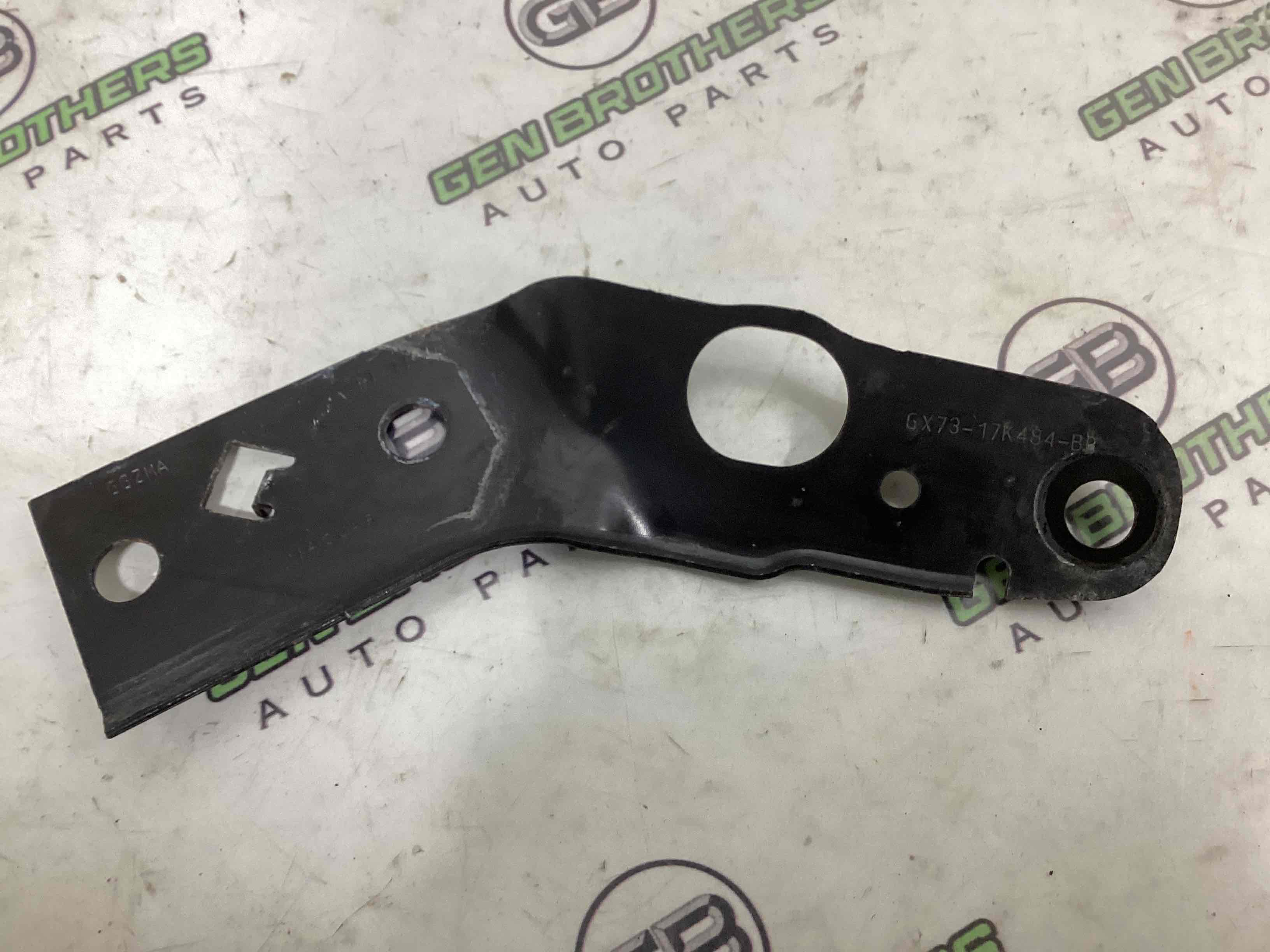 Кріплення, кронштейн