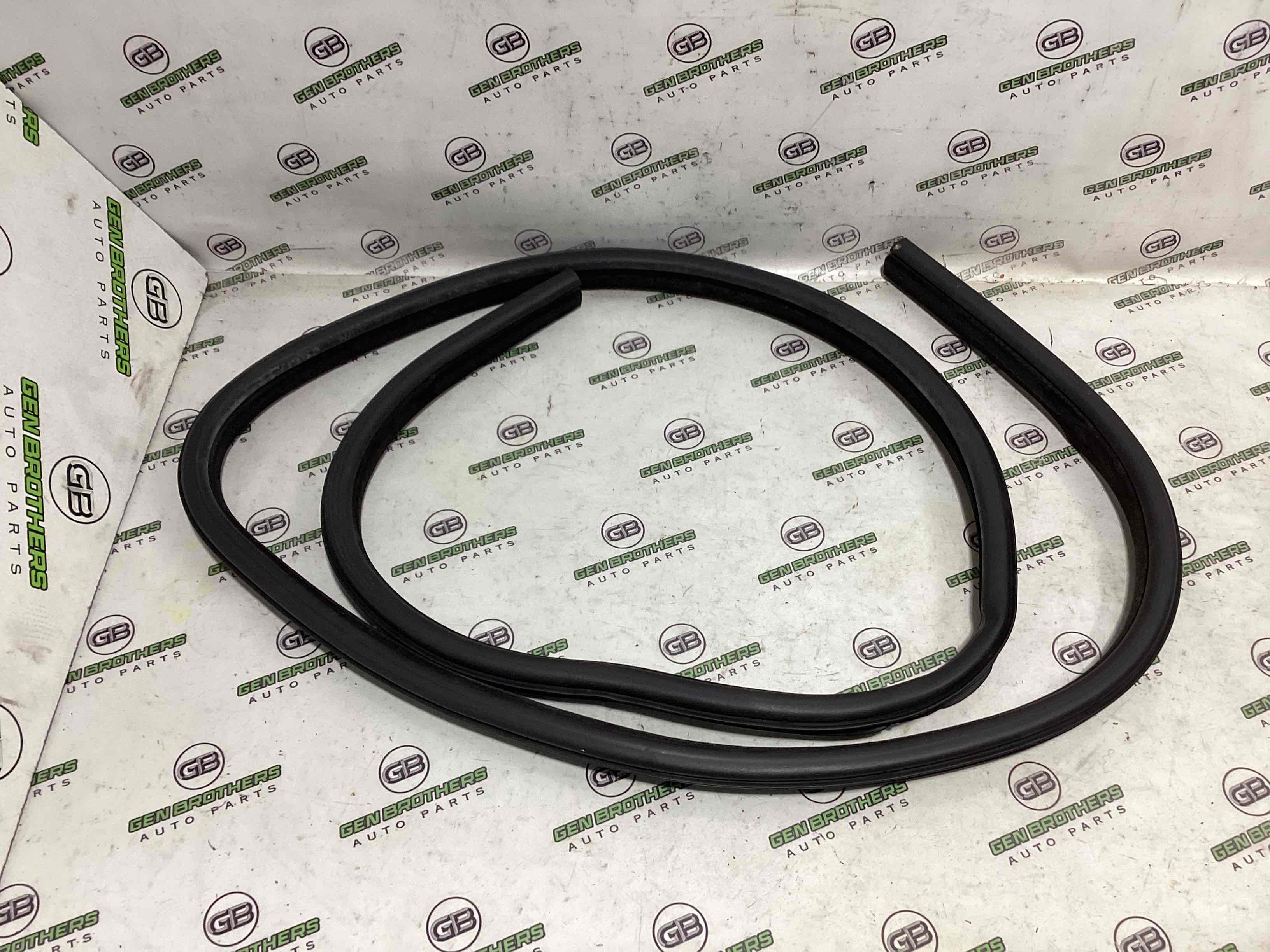 Ущільнювач скла, двері