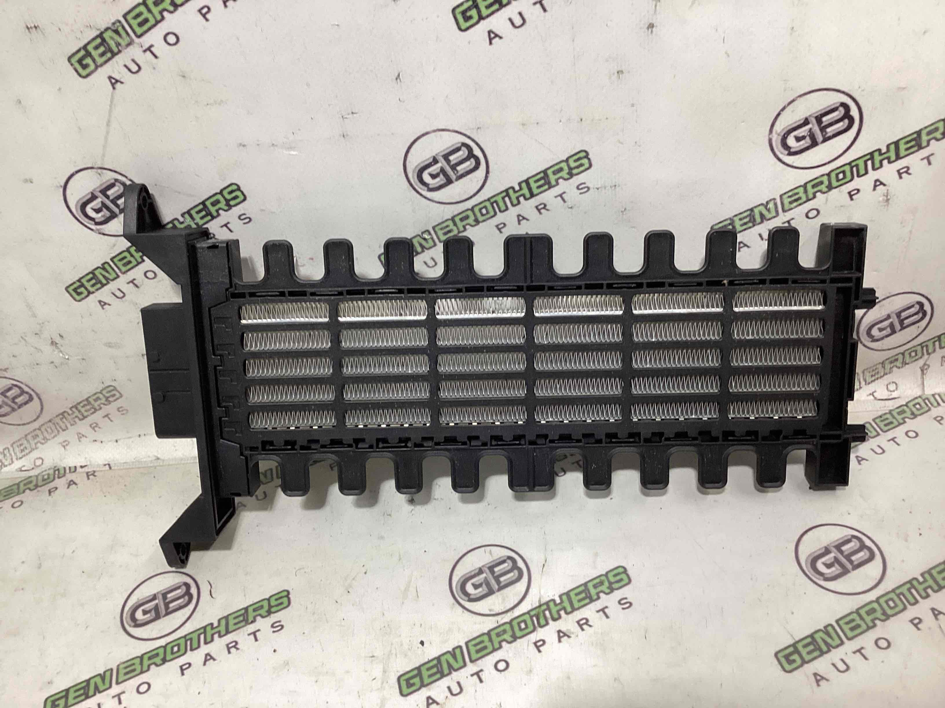 Електроопалювач, обігрівач гібридного автомобіля