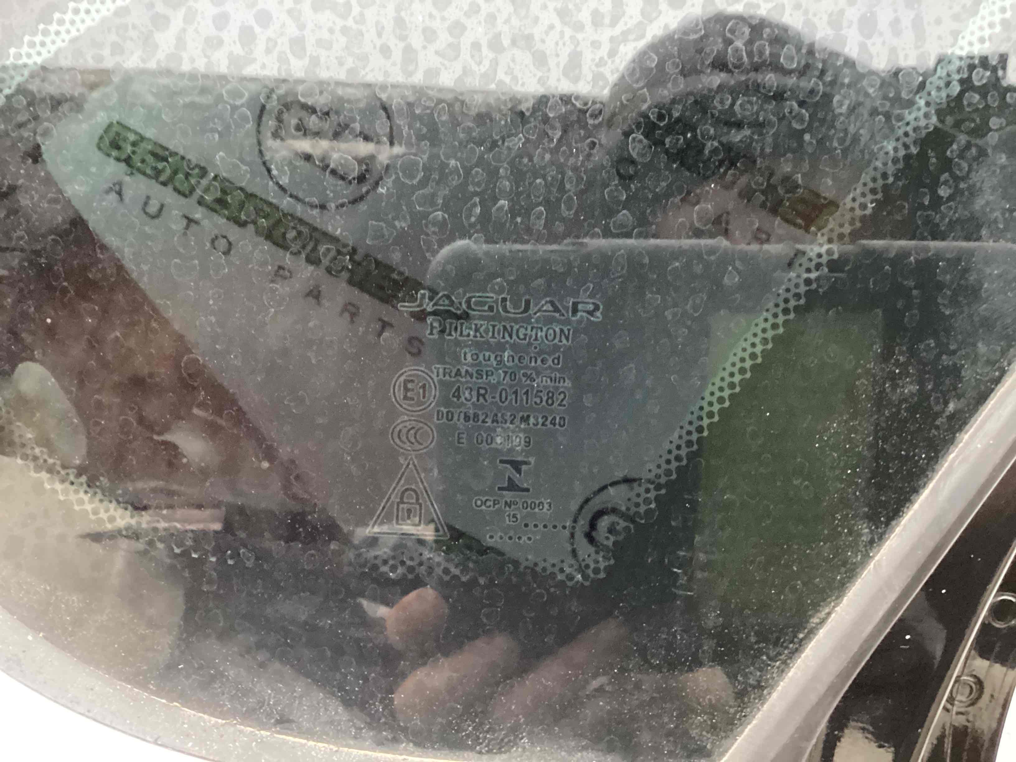 Скло кузова праве