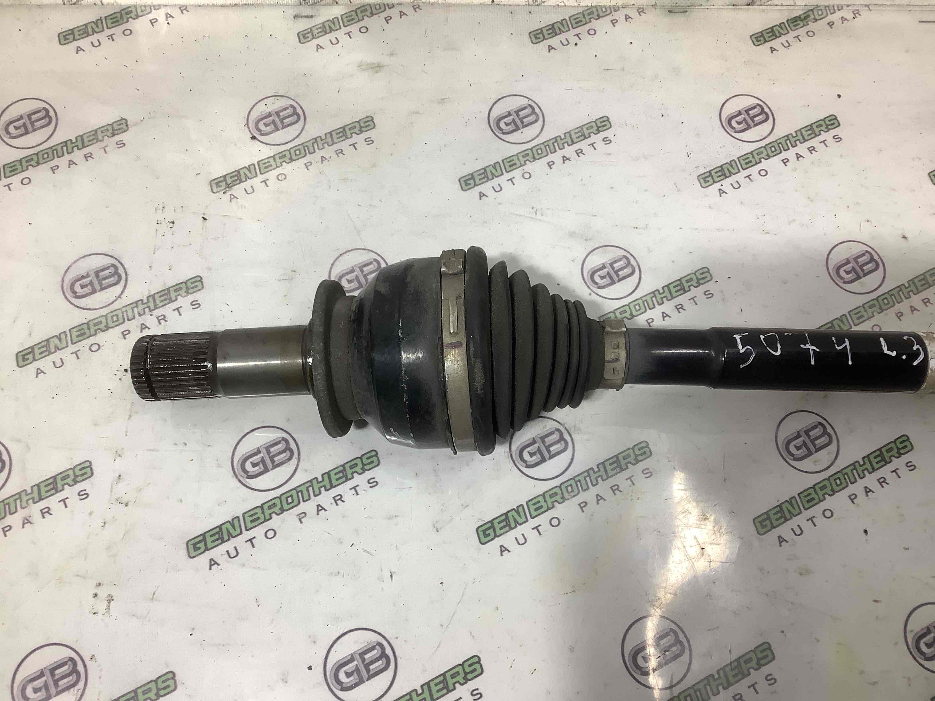 Напіввісь задня ліва