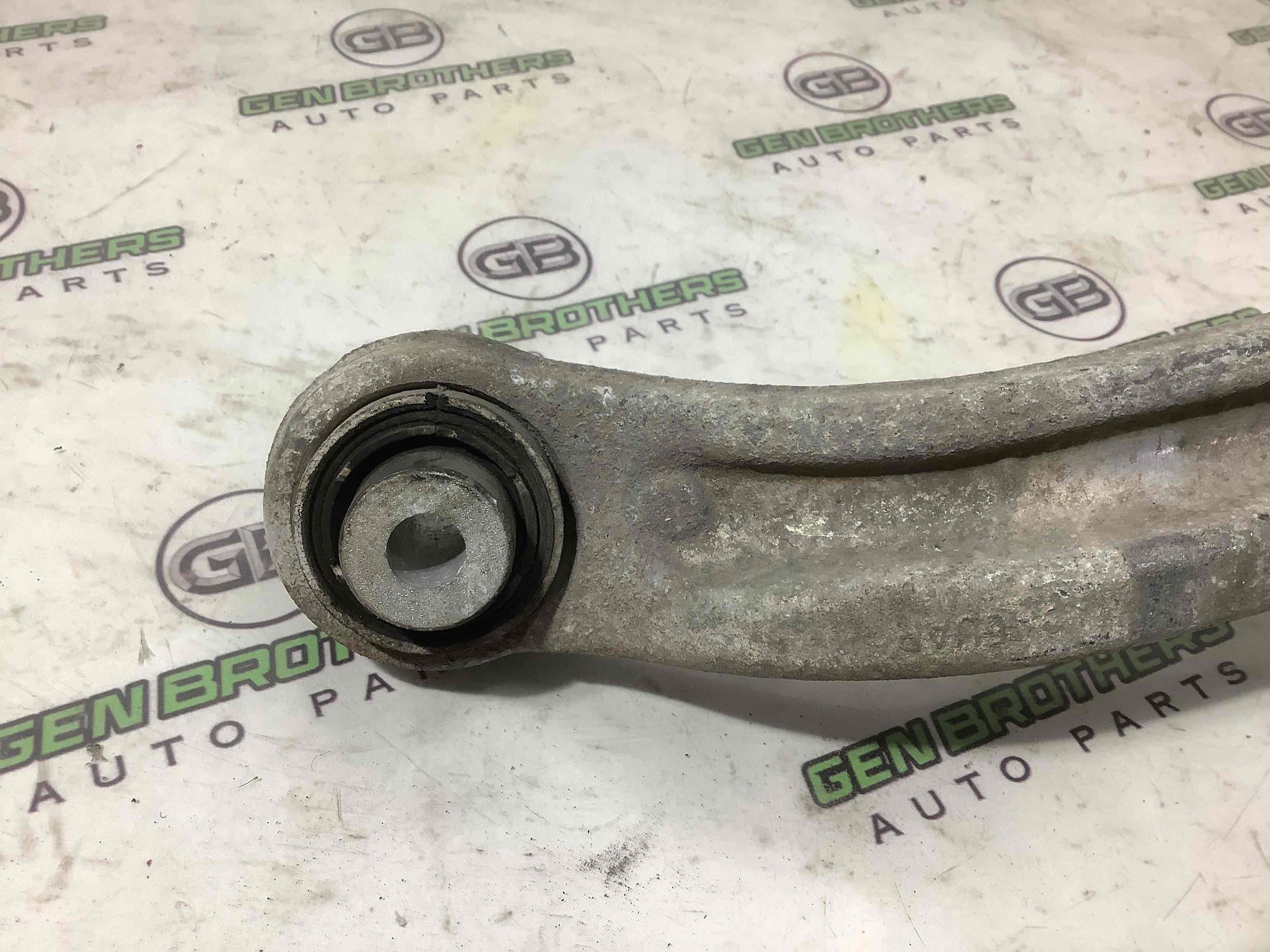 Важіль задній лівий