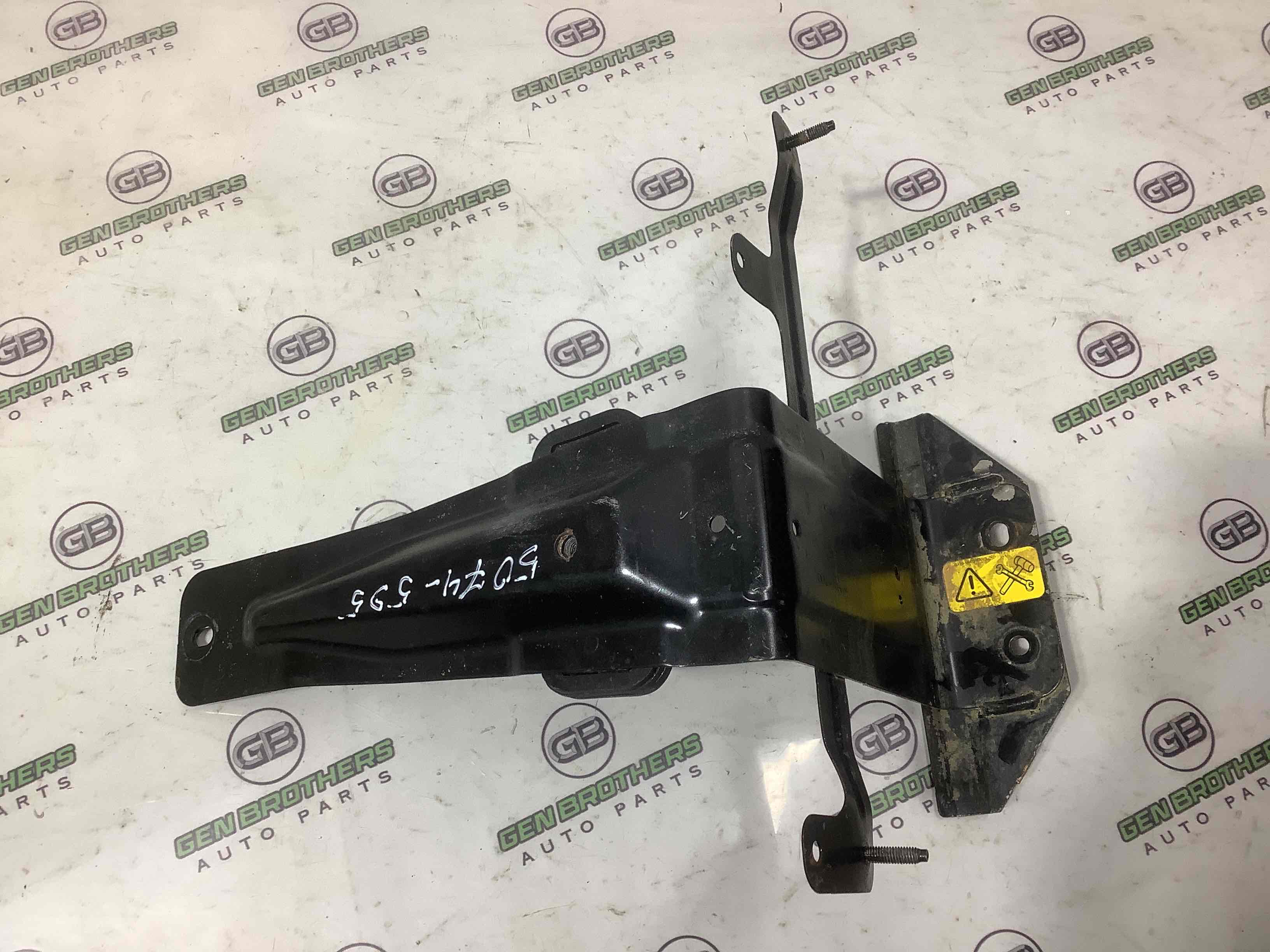 Полиця акумулятора, кришка, кріплення майданчик АКБ