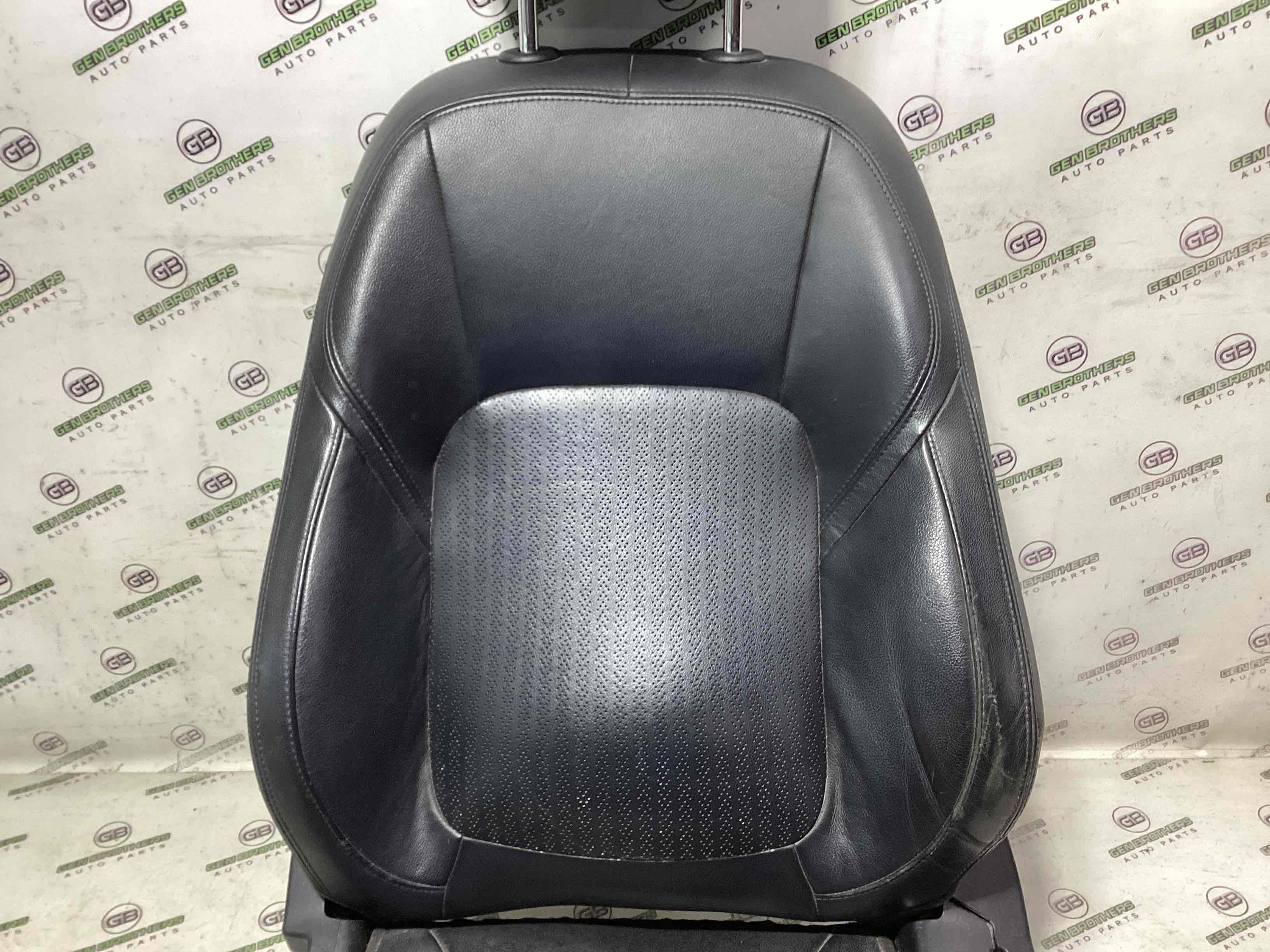 Сидіння водійське