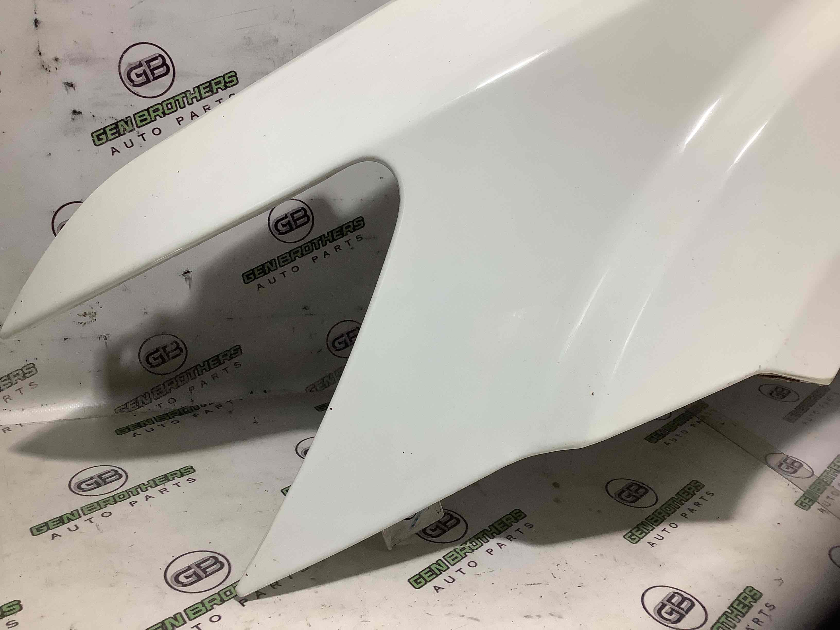 Крыло переднее левое