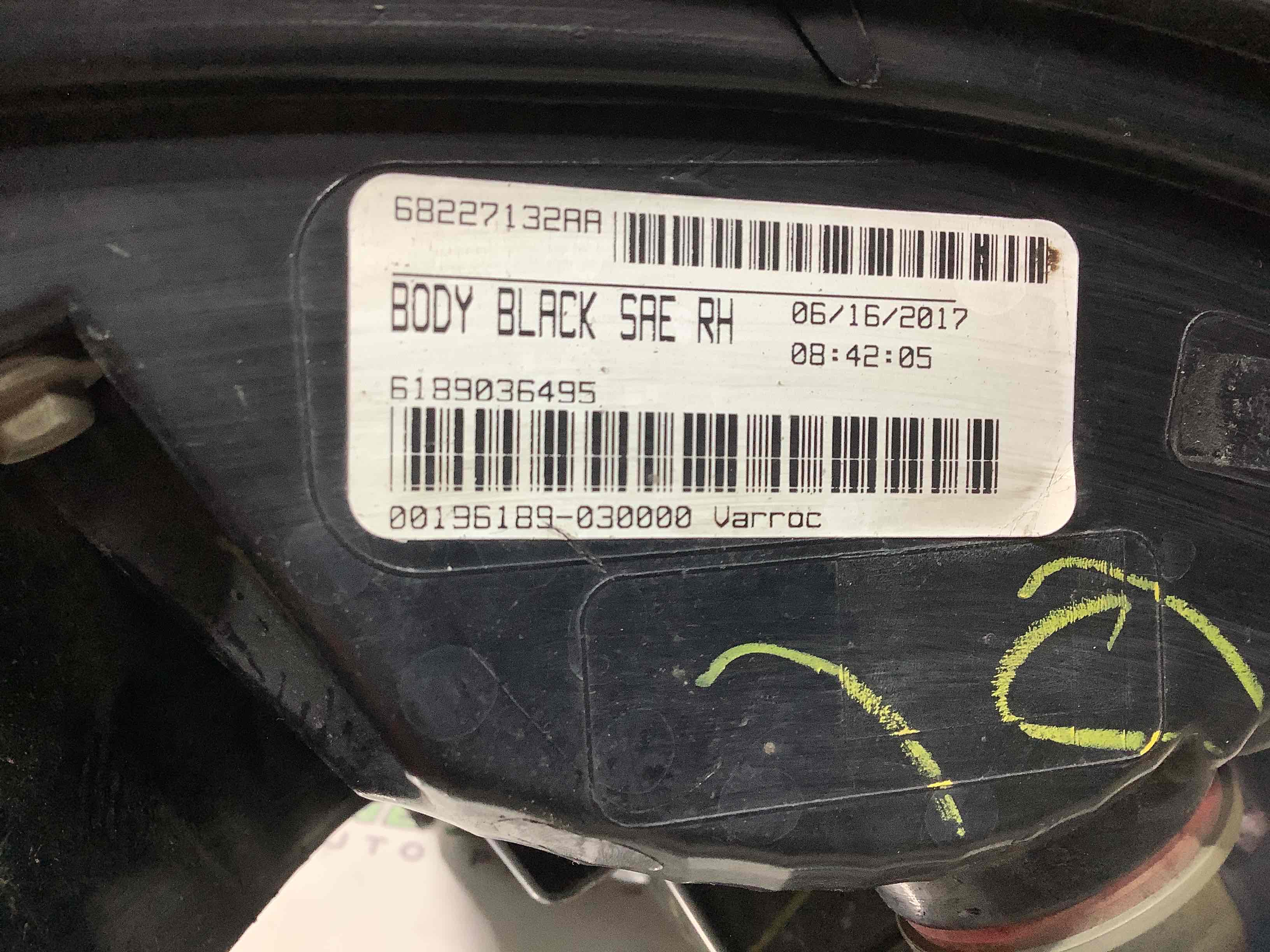 Фонарь задний правый