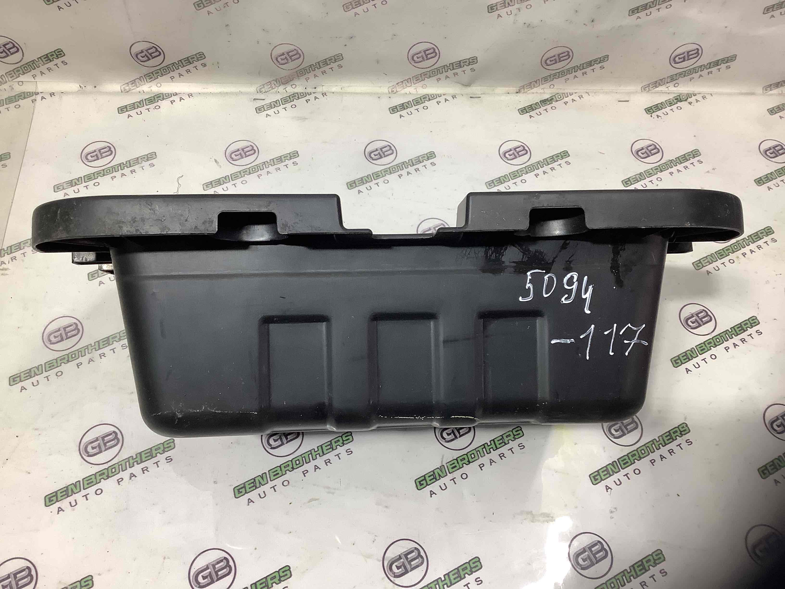 Пластиковые элементы салона