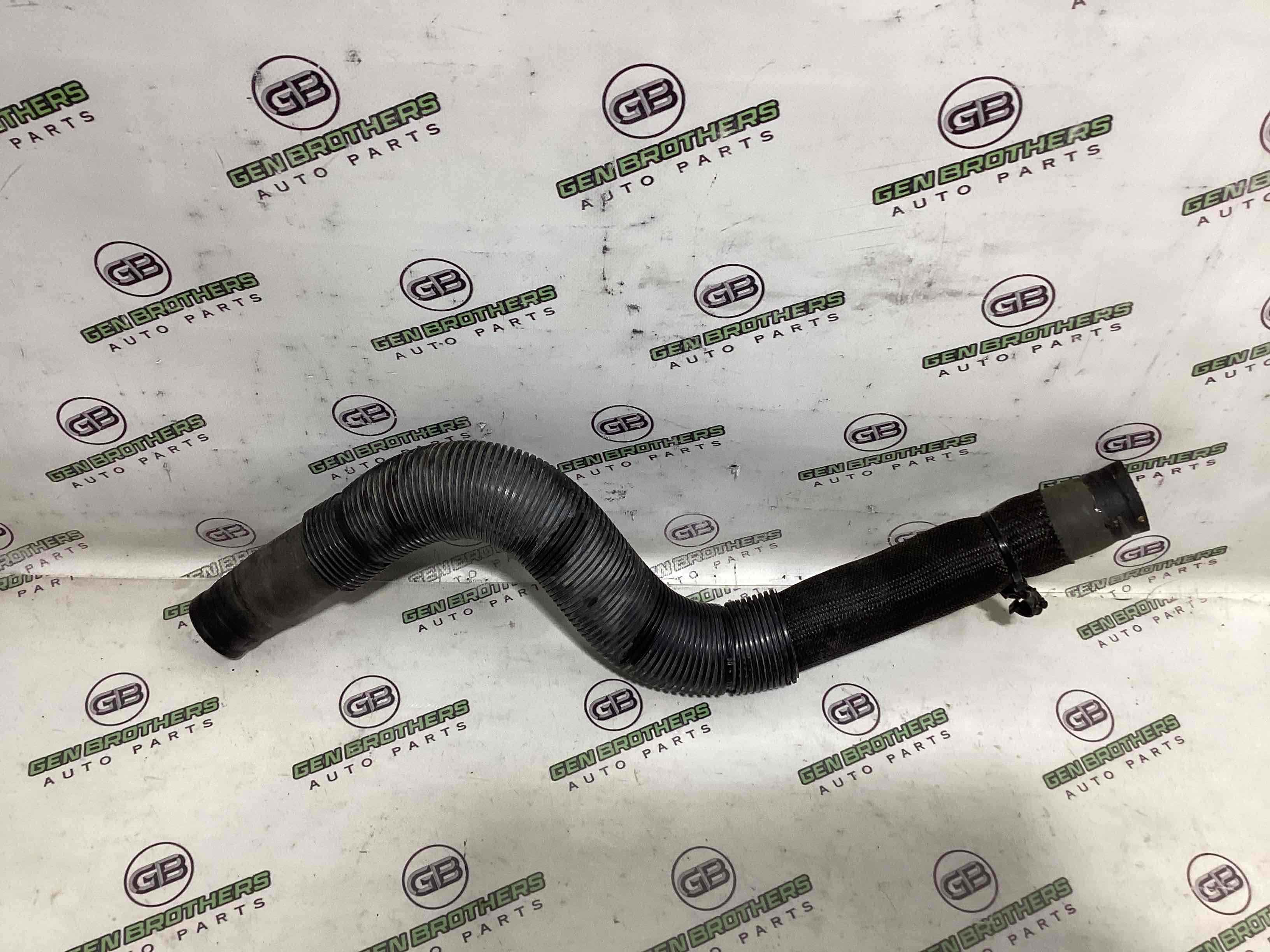 Патрубок радиаторов