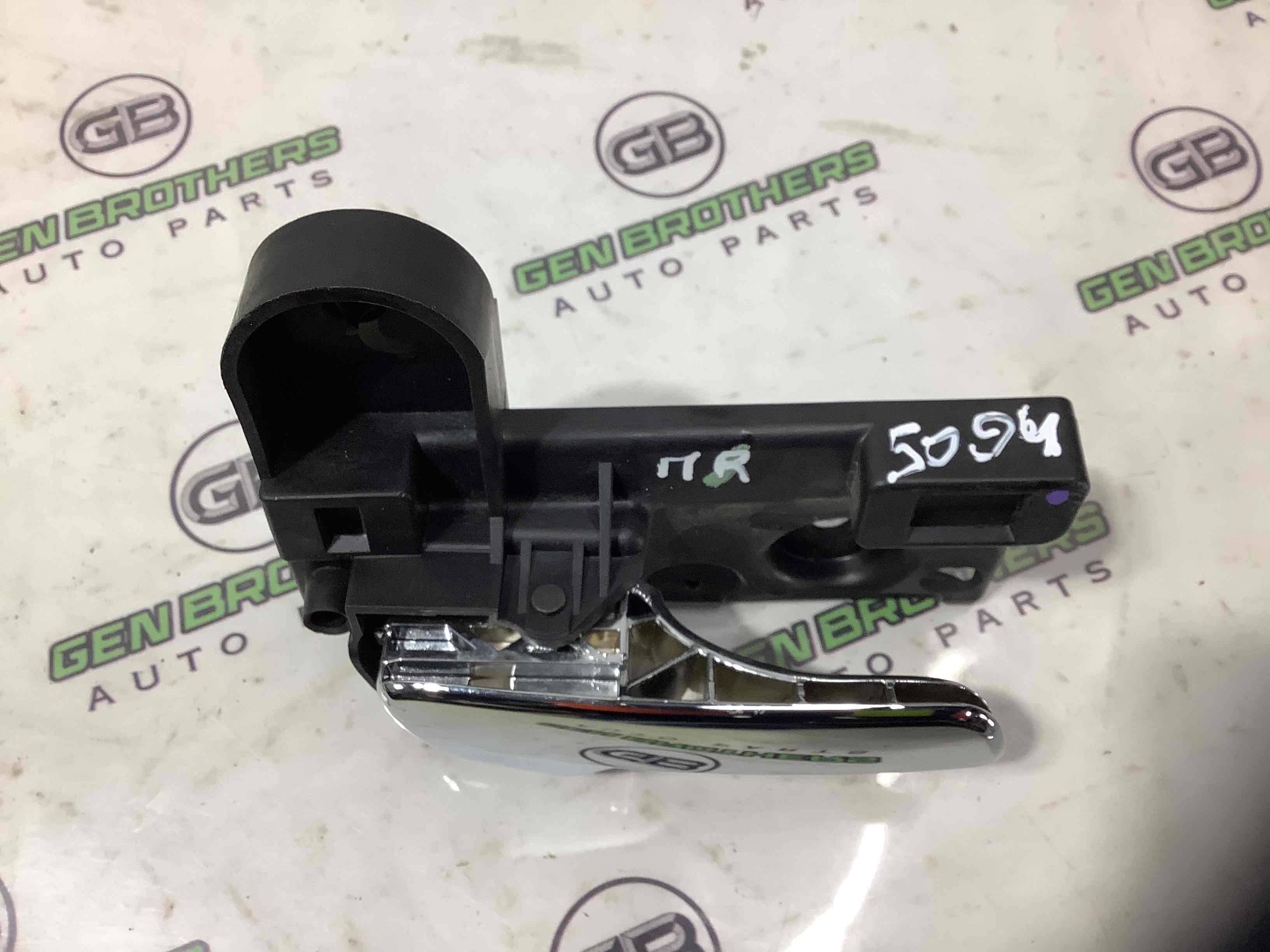 Ручка дверей салона внутренняя, поручень