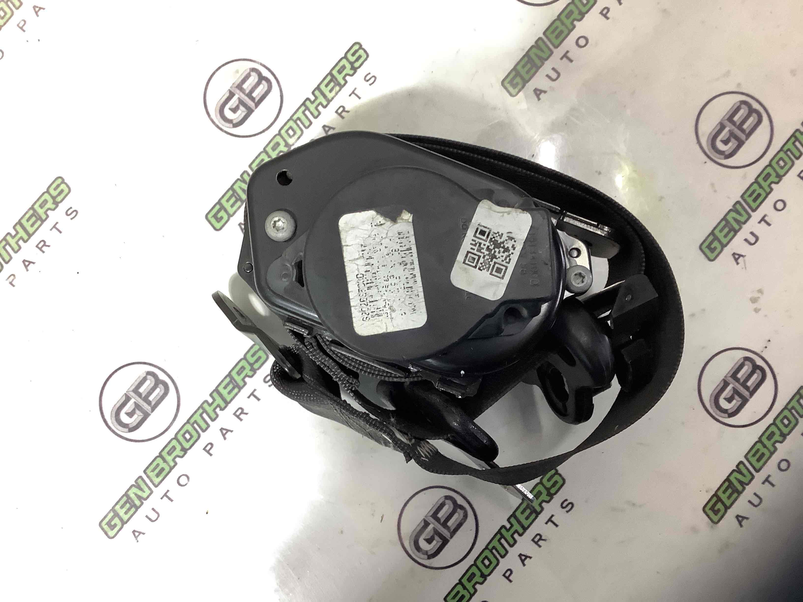 Ремень безопасности