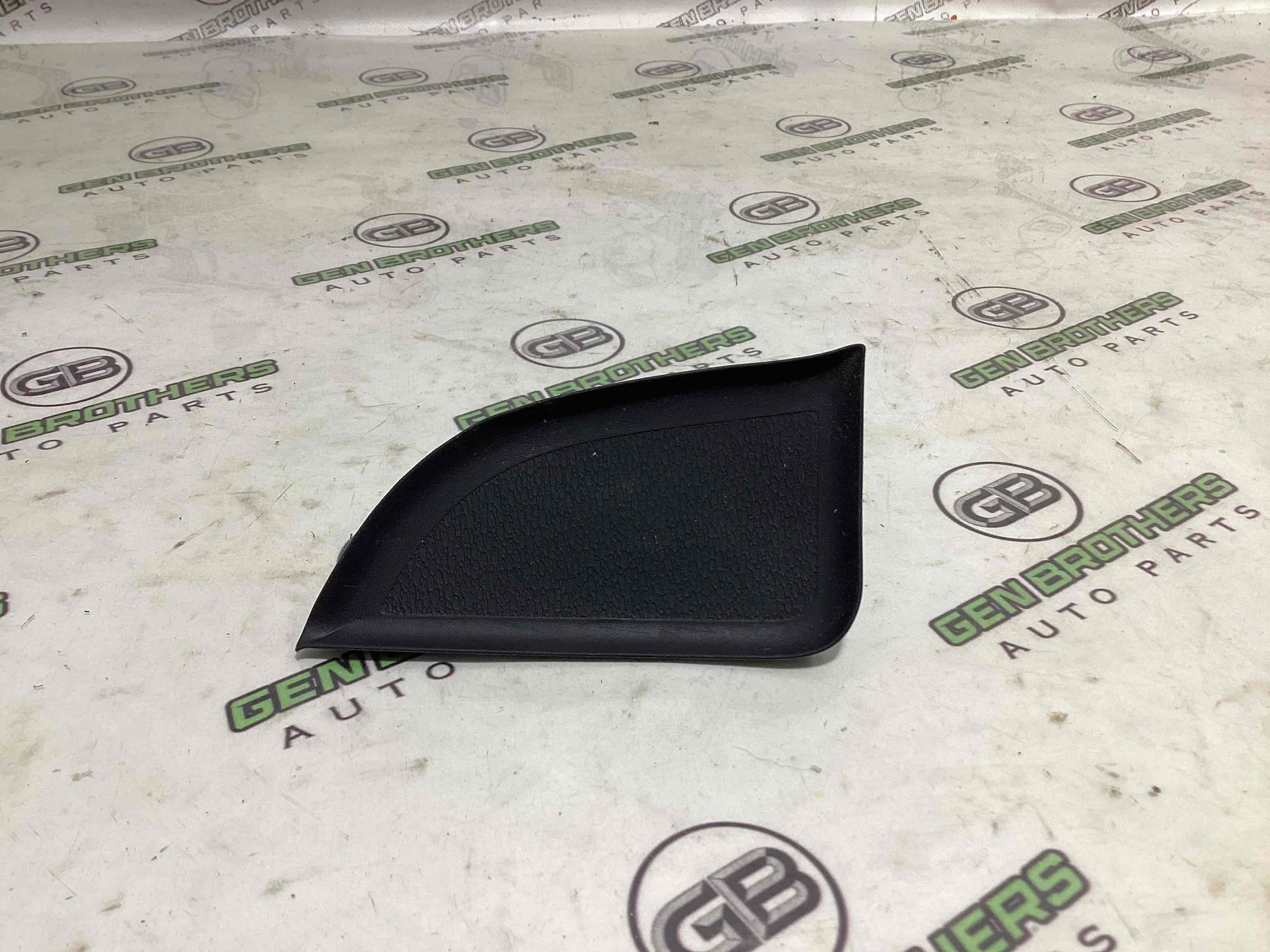 Обшивка дверей и карт