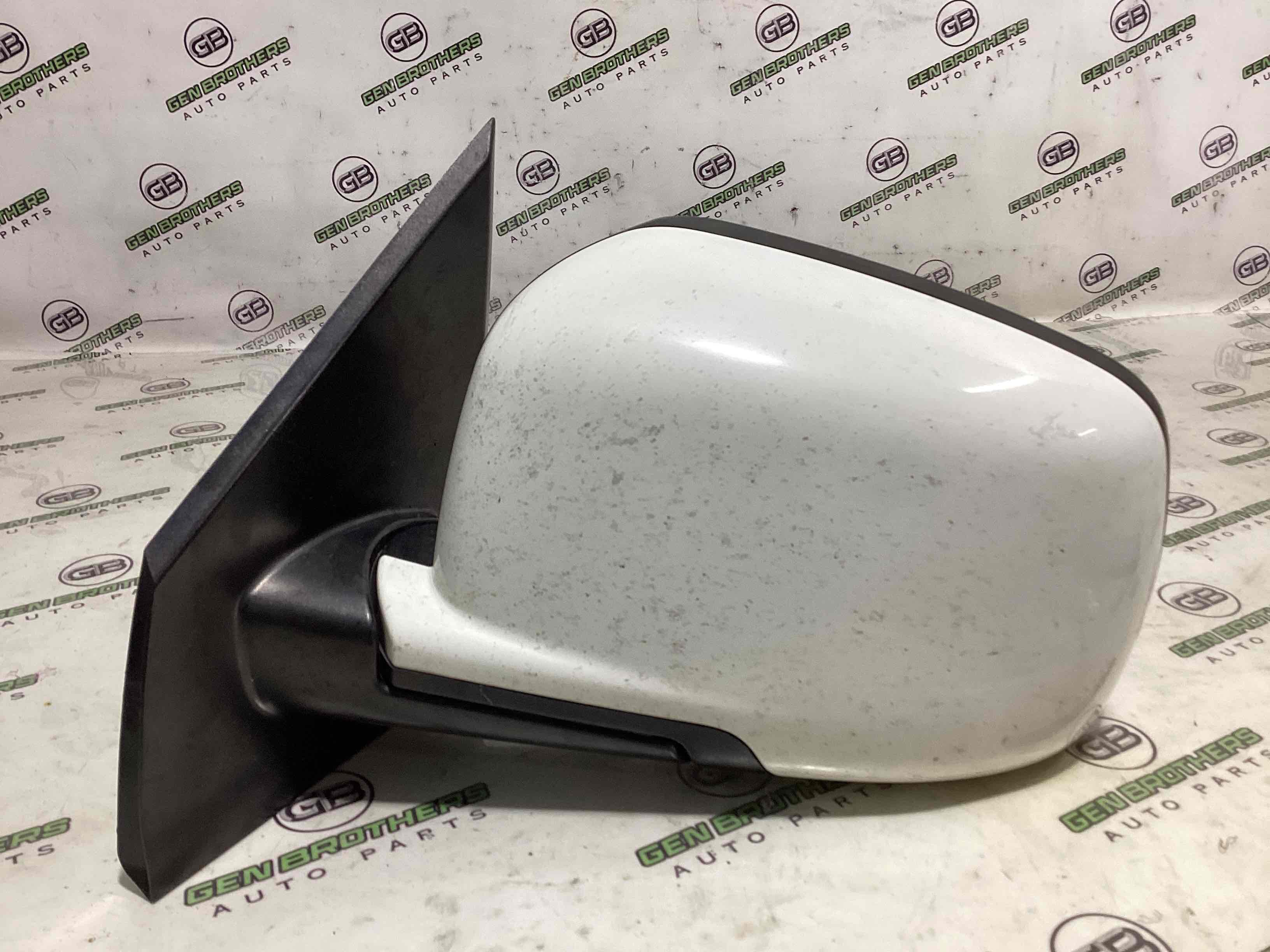 Зеркало внешнее левое