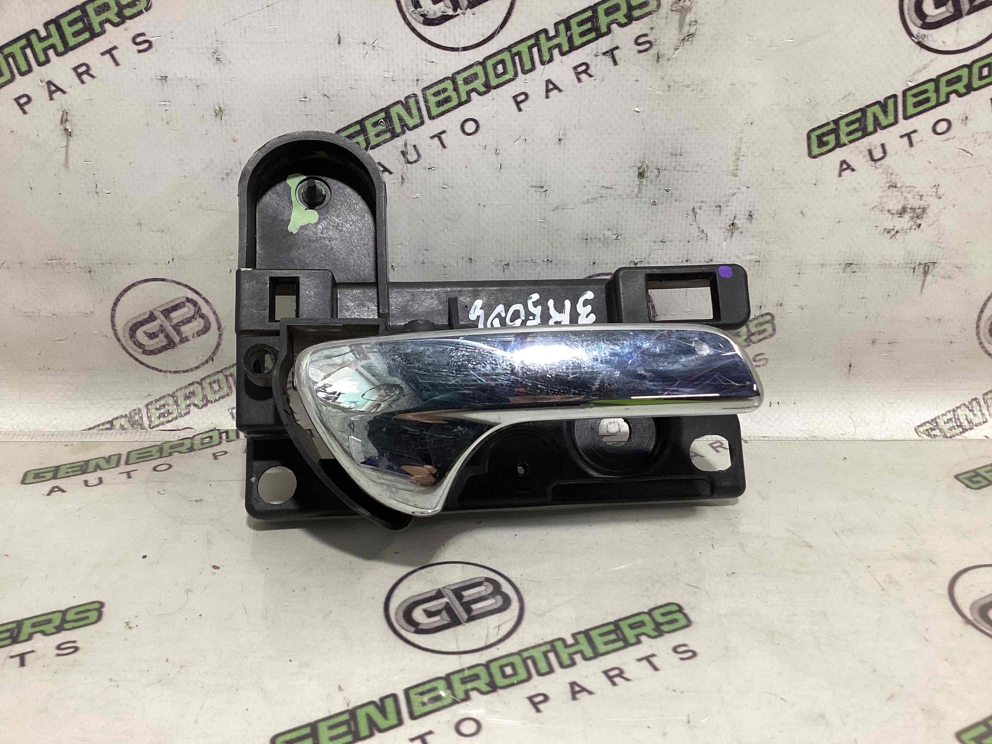 Ручка дверей салона внутренняя, поручень