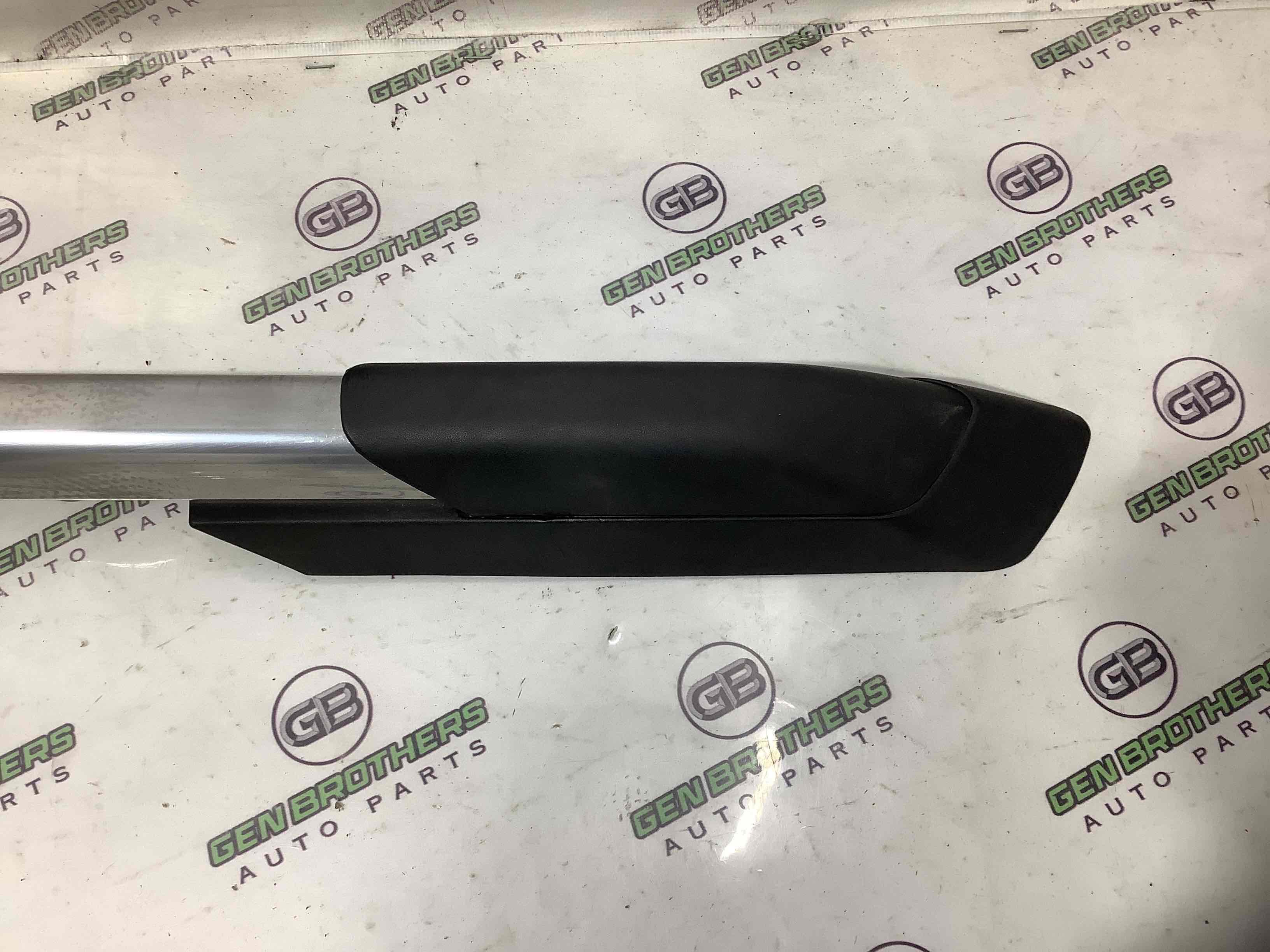 Молдинг крыши, рейлинг на крышу,  накладки