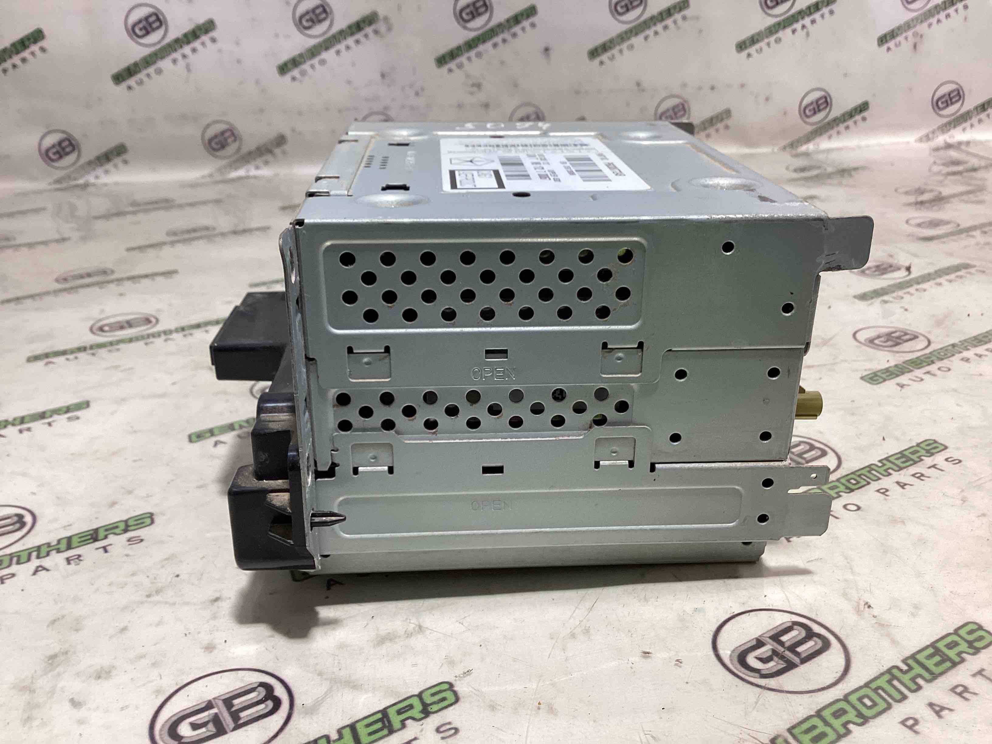 Блок радио, связи, магнитола, орган упр.