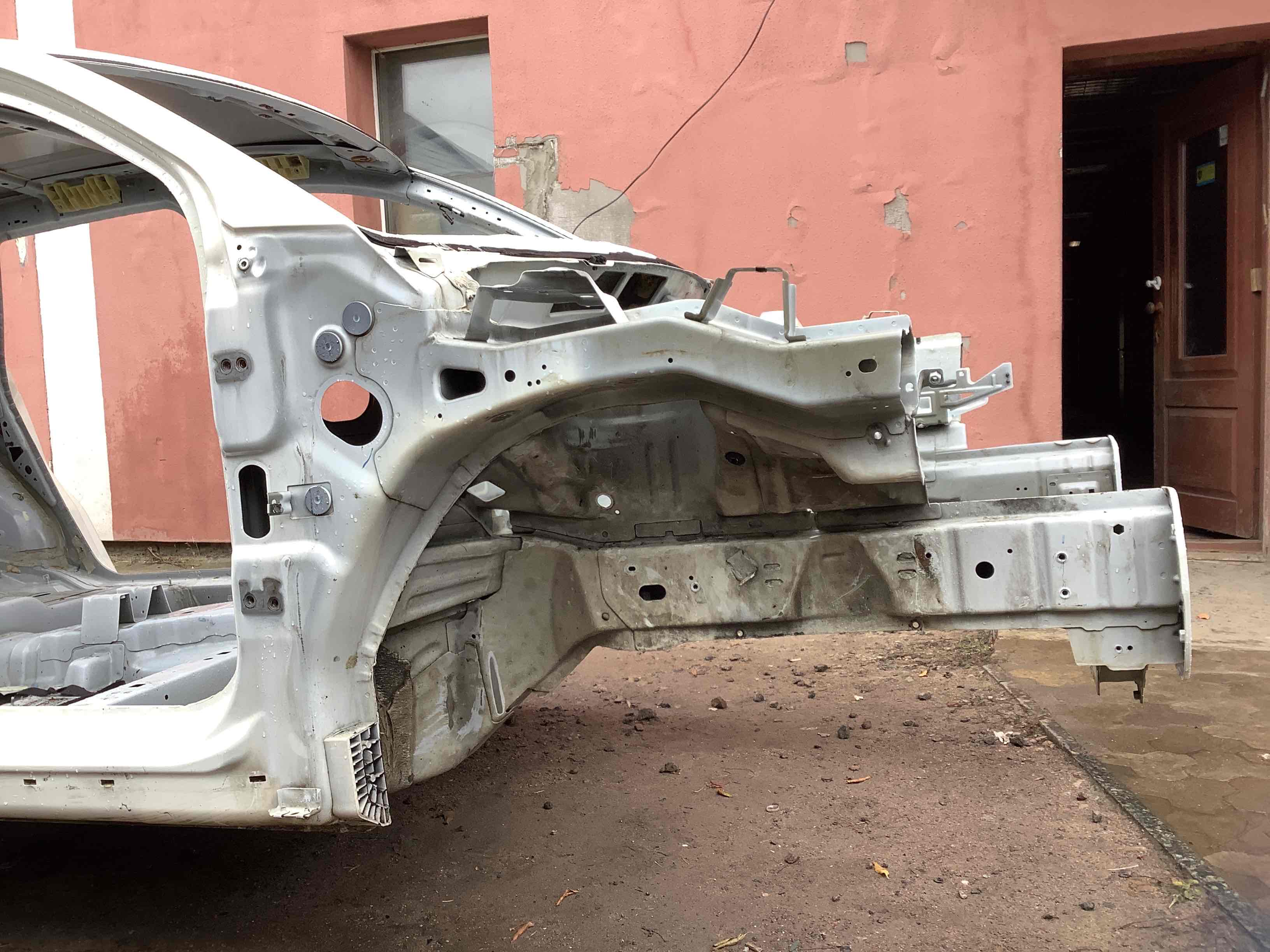 Четверть передняя правая