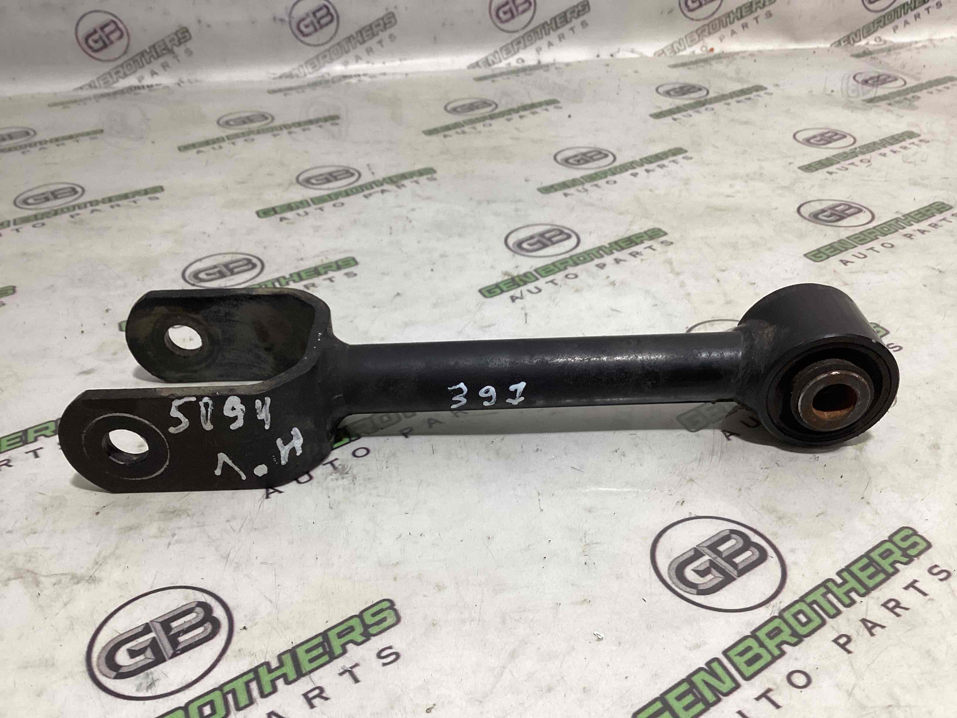 Рычаг задний