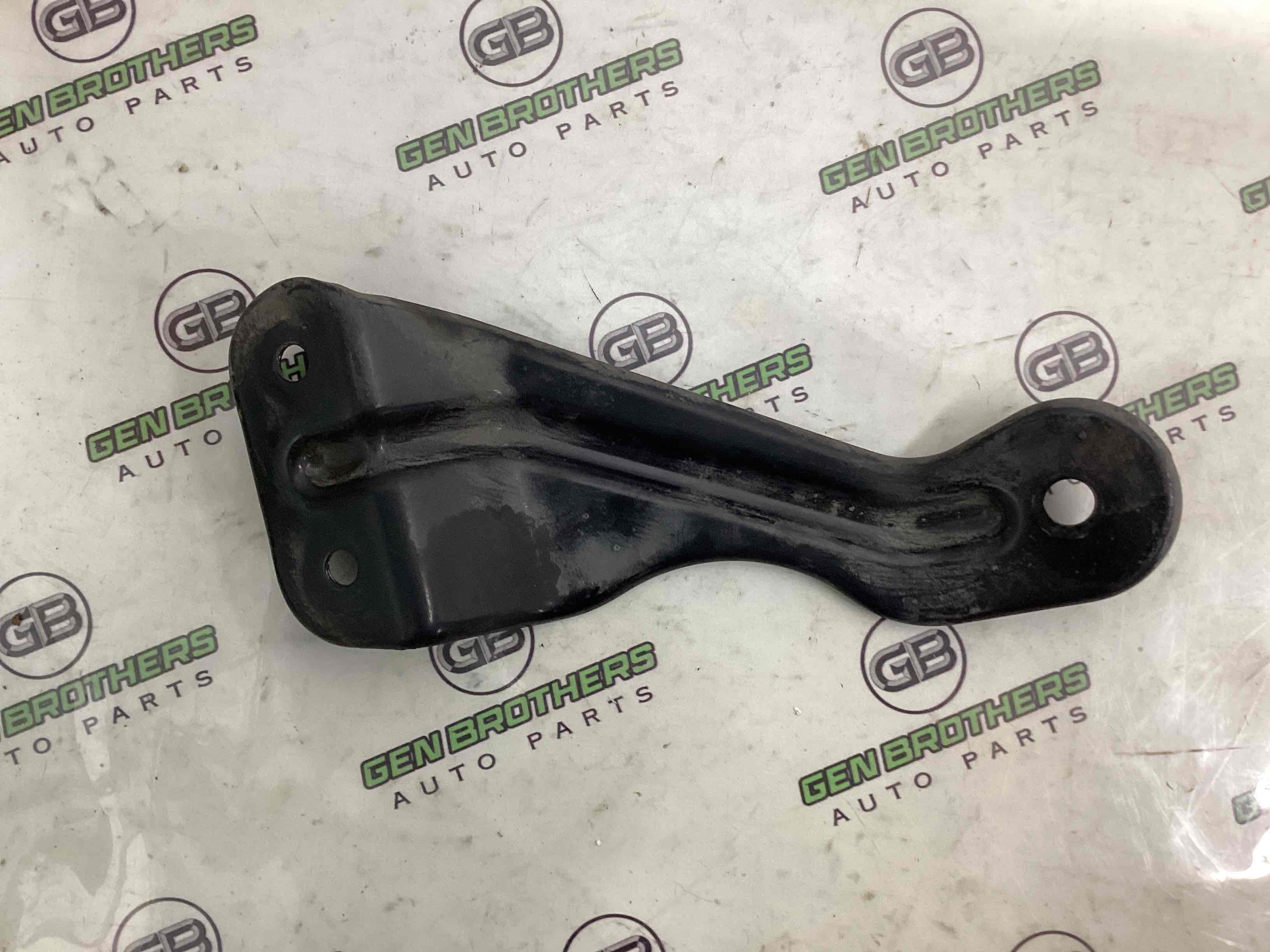 Кронштейн заднего подрамника