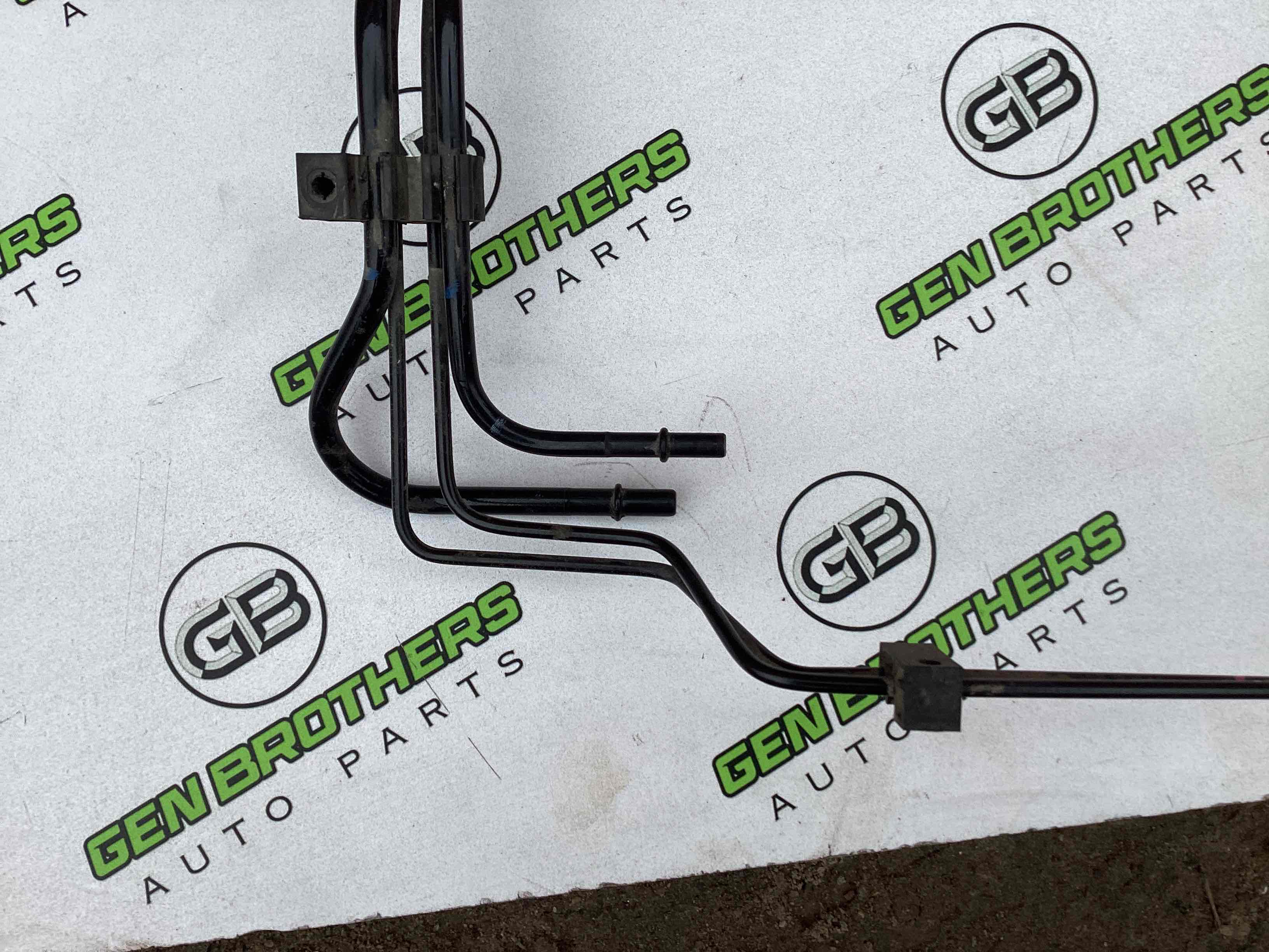 Трубка топливная