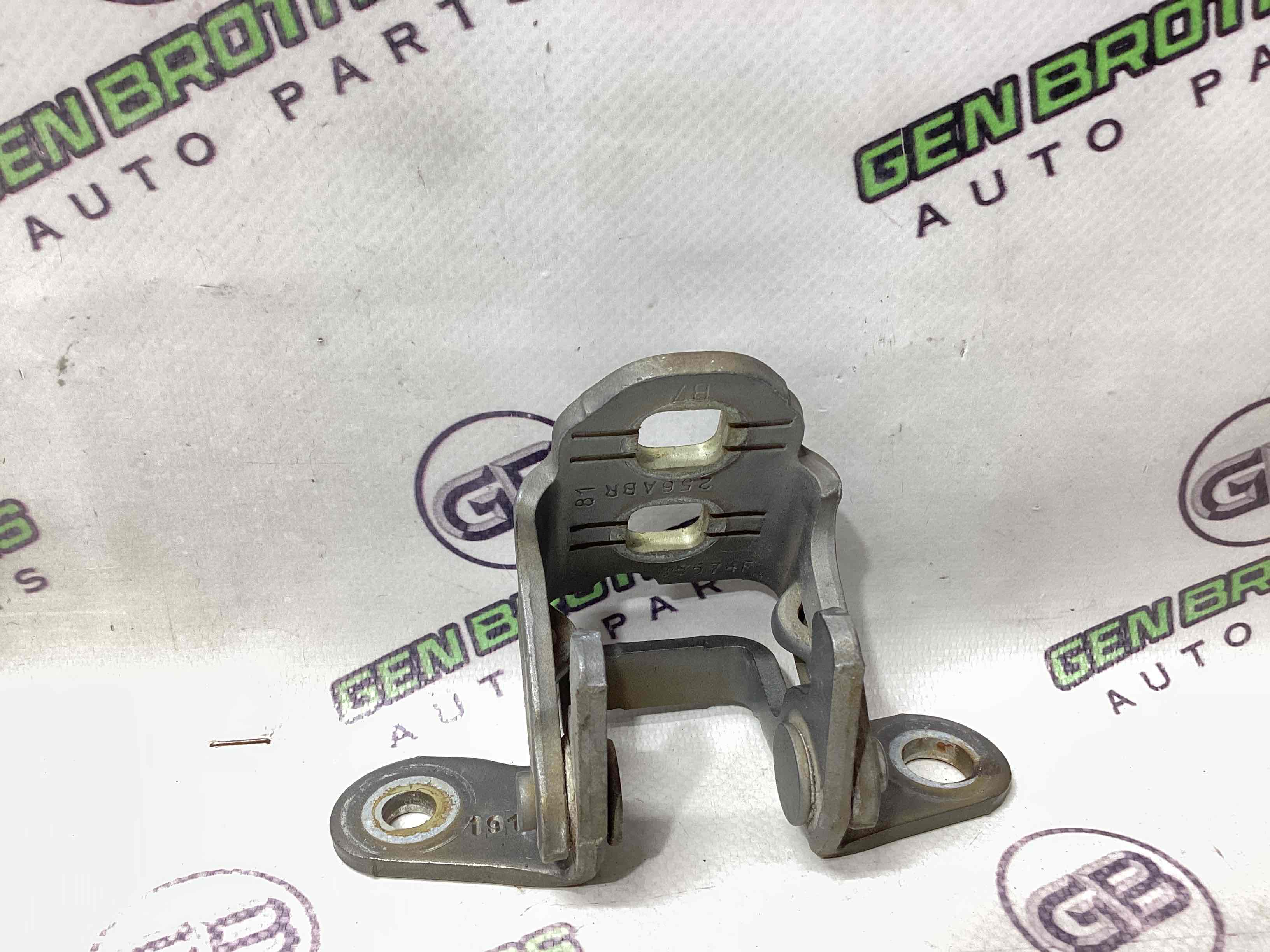 Петля двері, замок двері