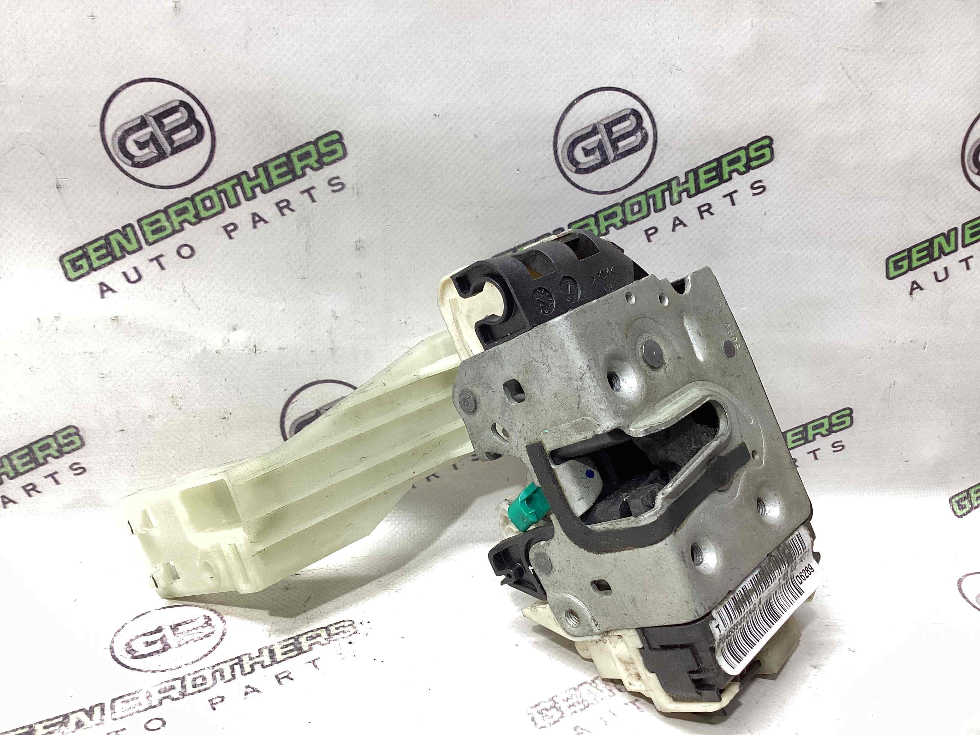 Замок дверей передньої лівої