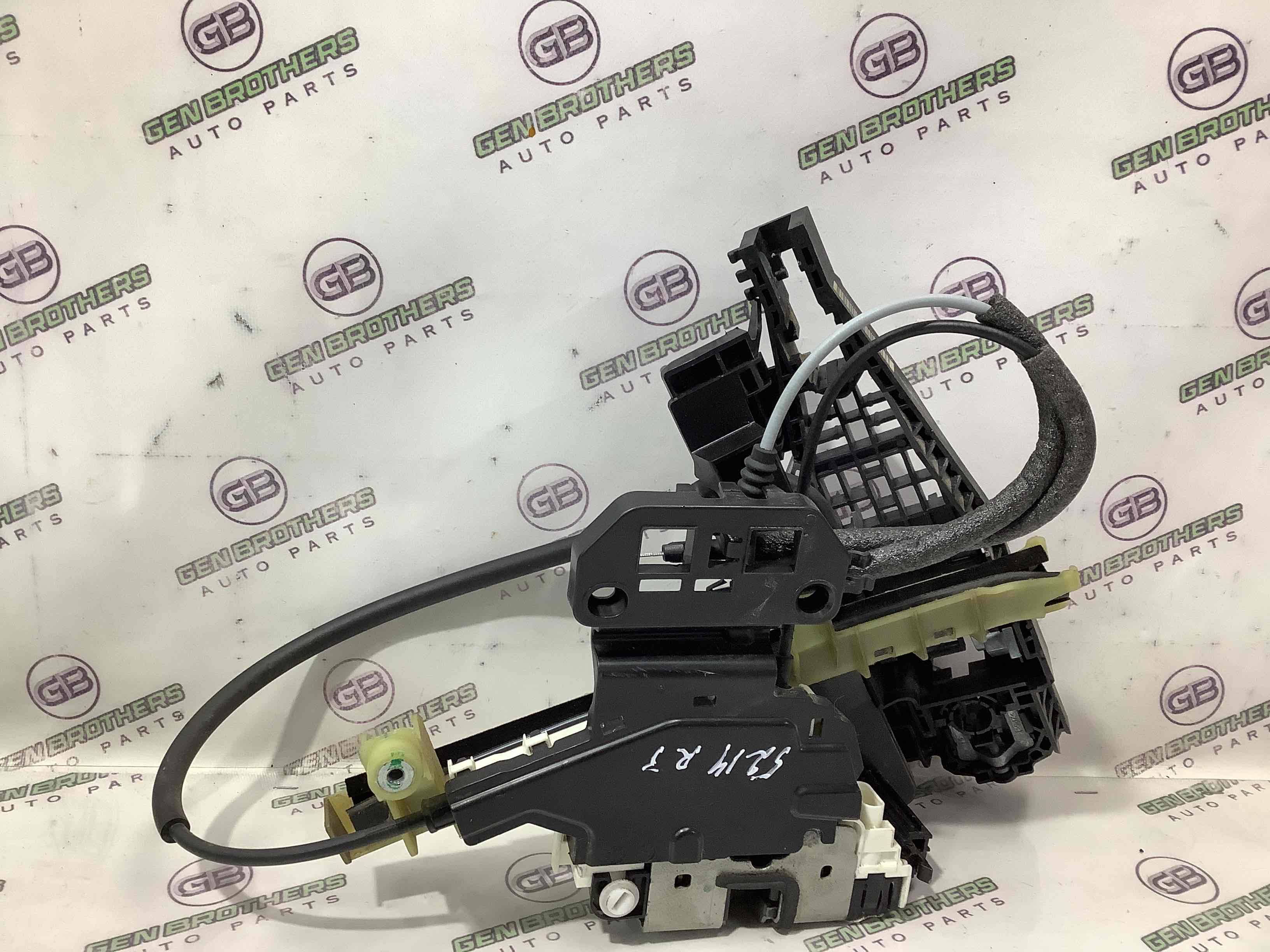 Замок дверей задньої правої