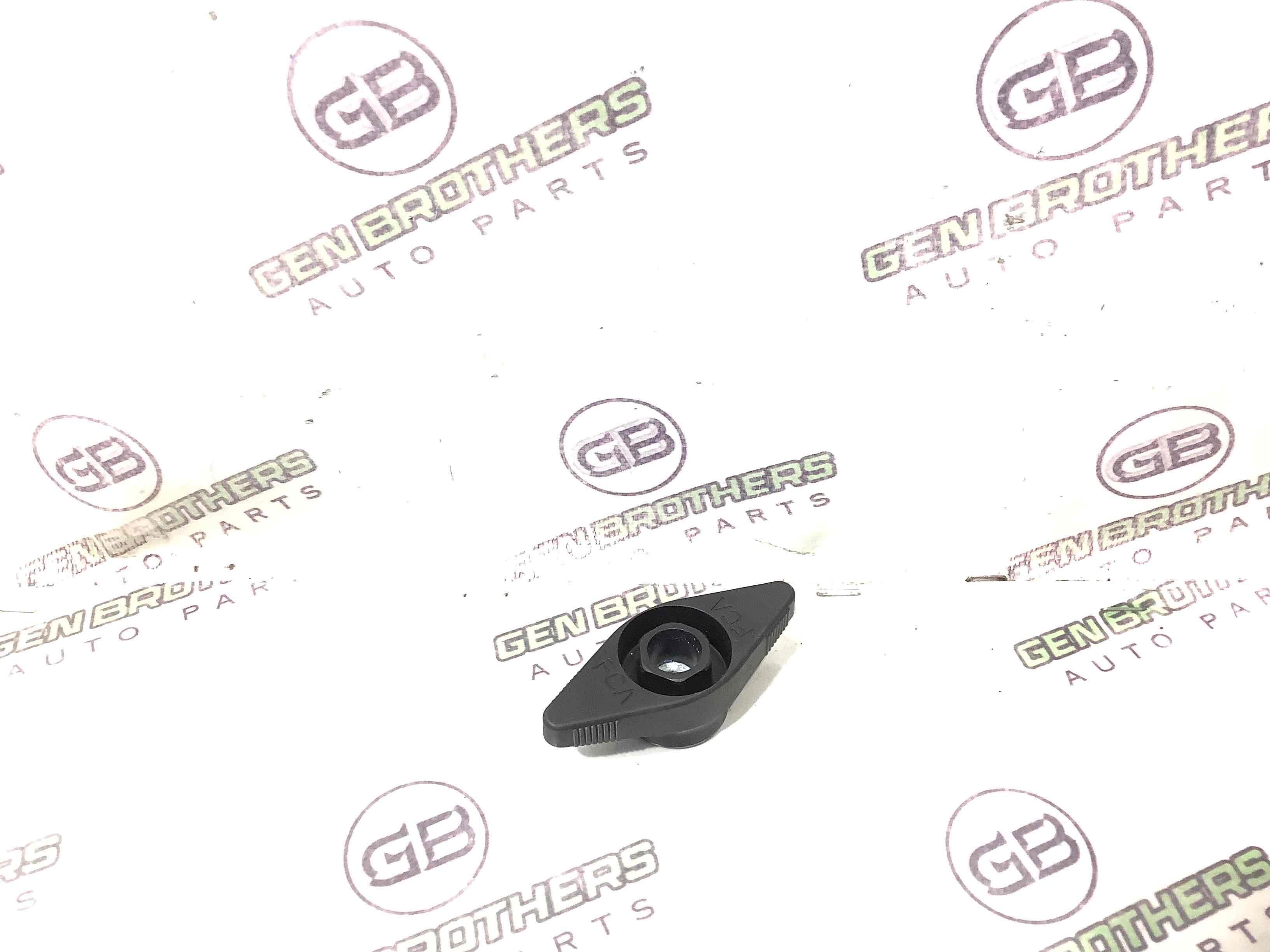 Колесо запасне, тримач, кронштейн, обшивка