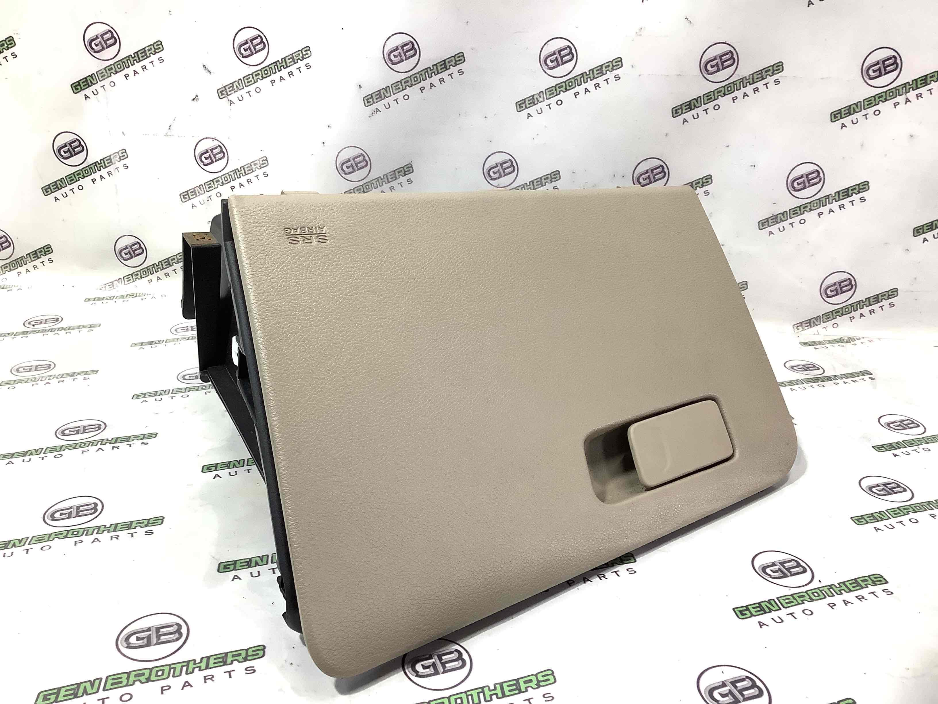 Бардачок замок бардачка, підстаканник, ящик