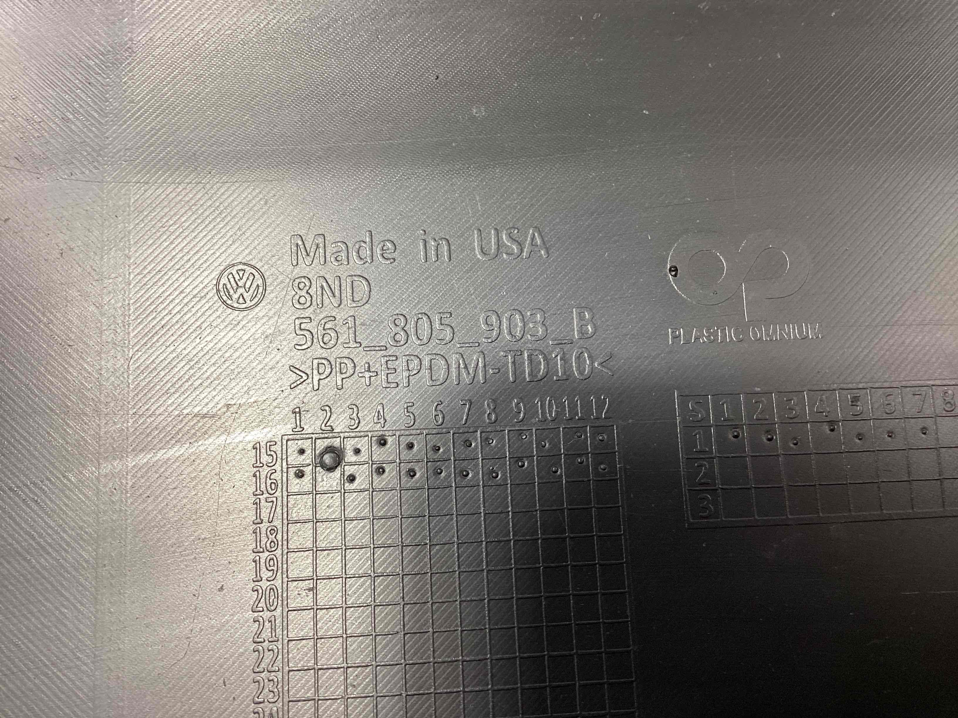 Губа бампера нижня