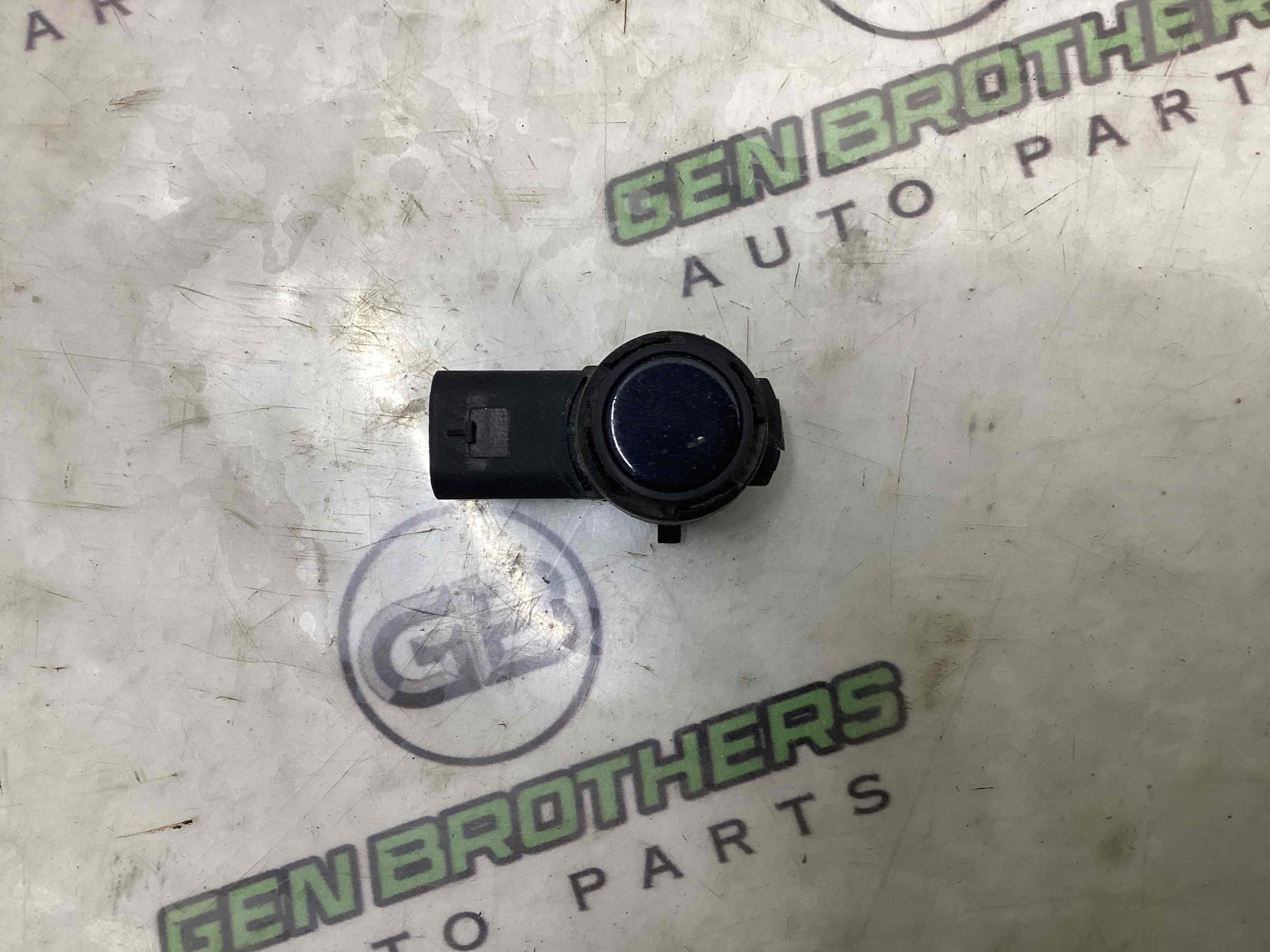 Парктронік, кріплення, корпус