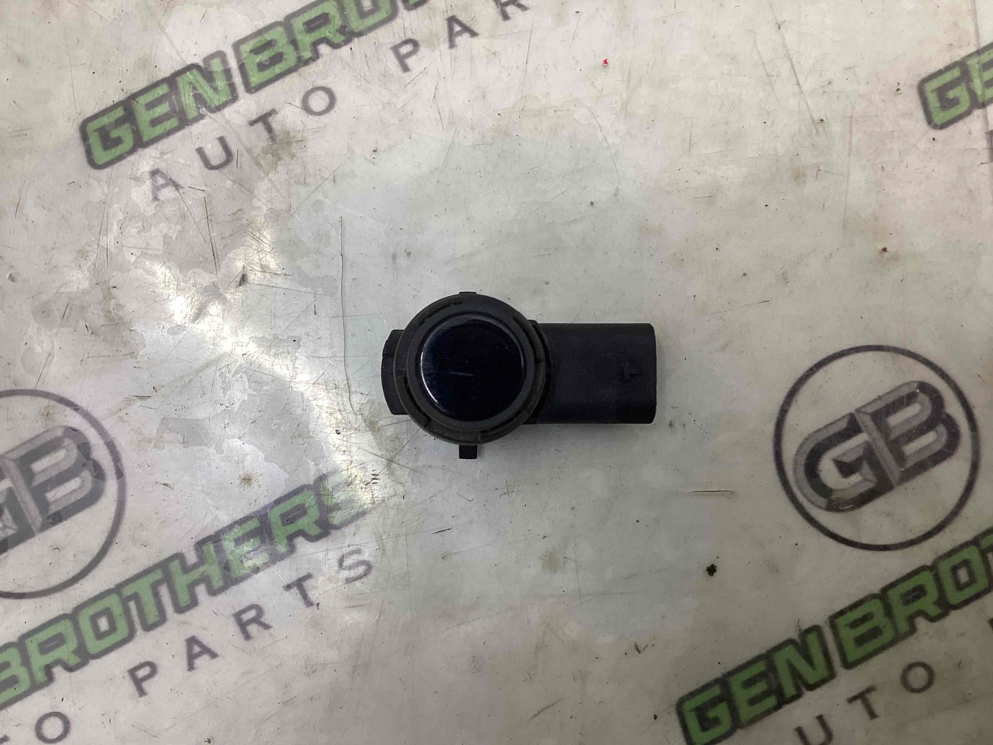 Парктронік, кріплення, корпус