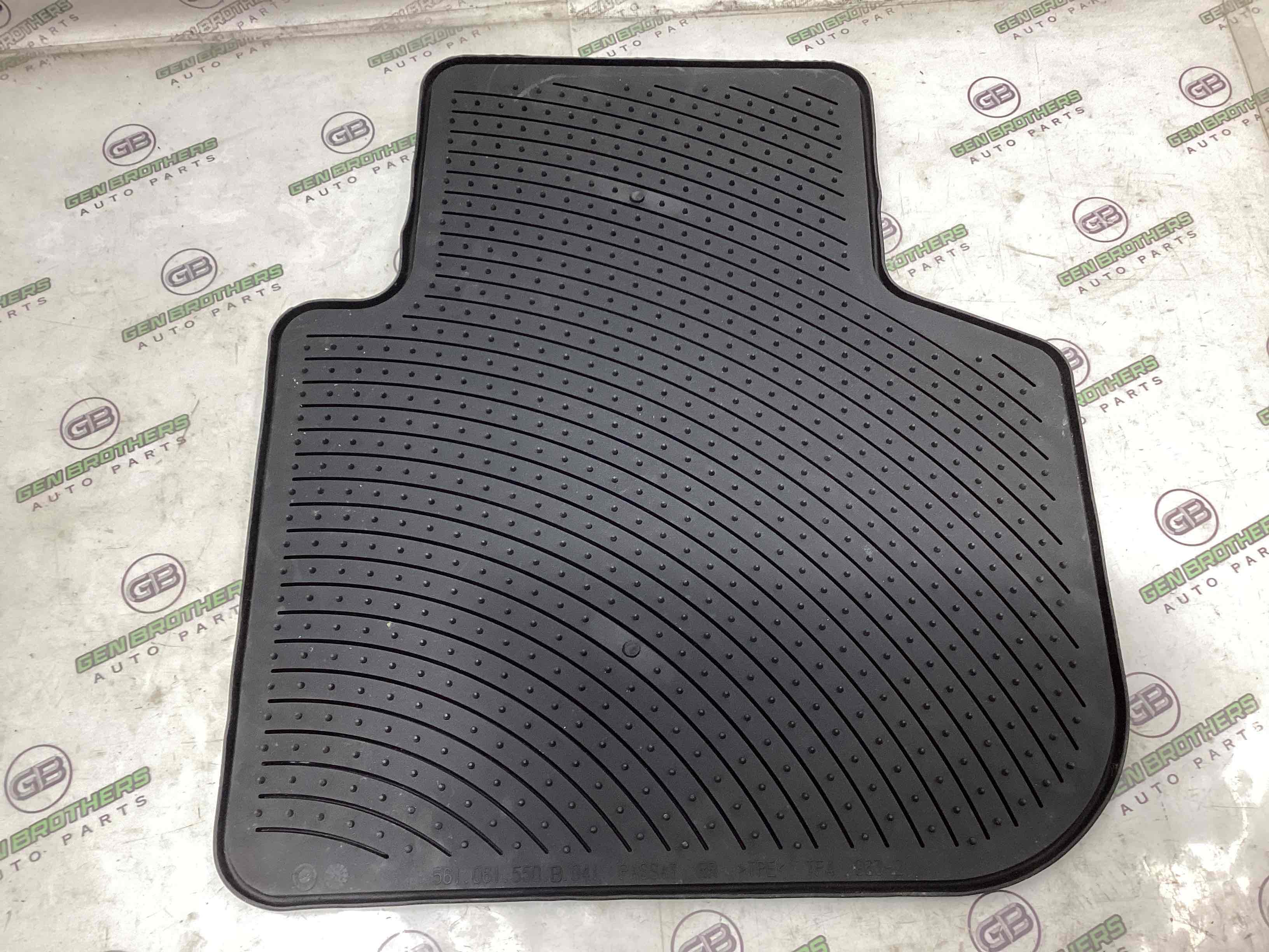 Килимки комплекти, підлога салону