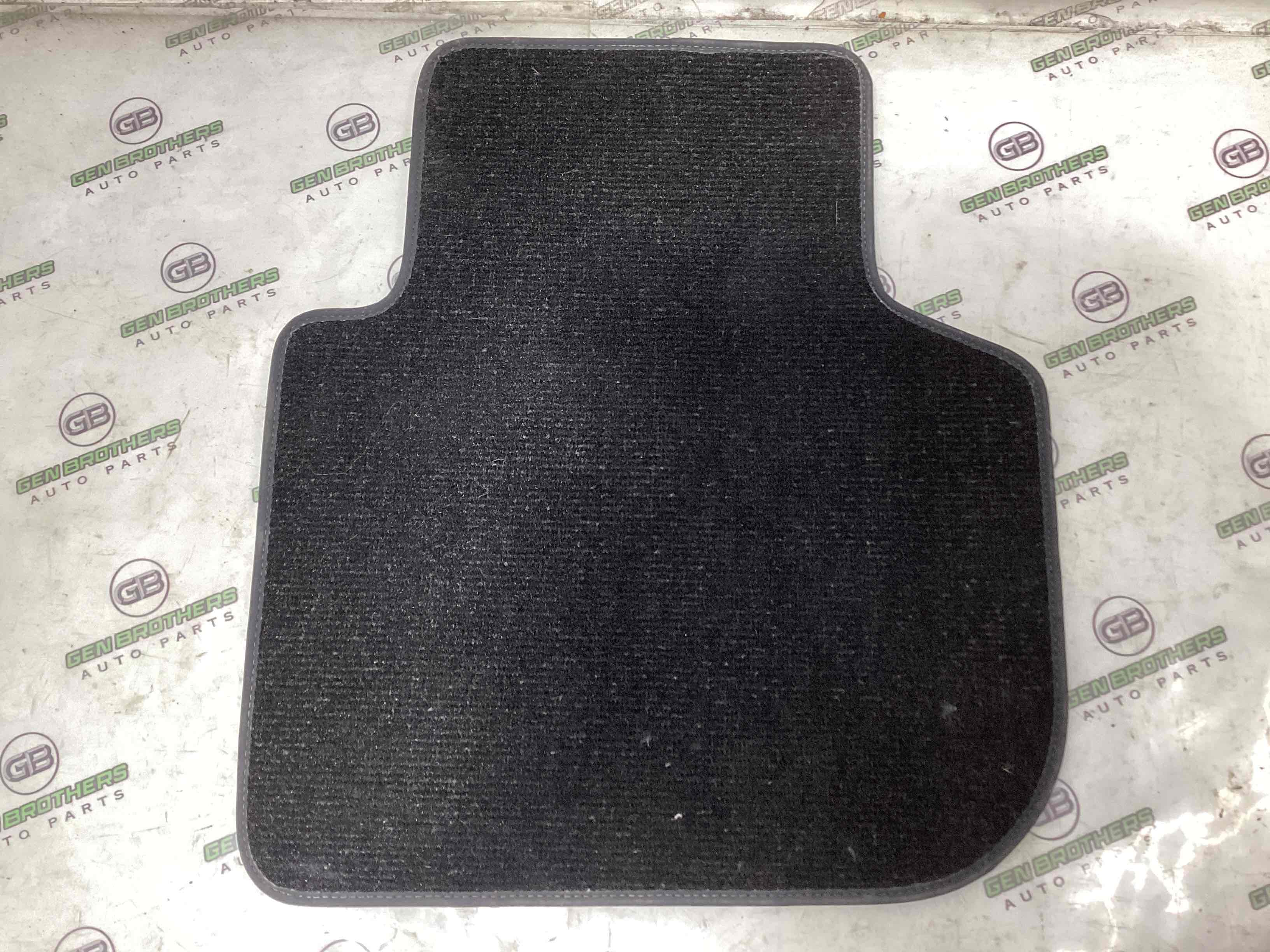 Килимки комплекти, підлога салону