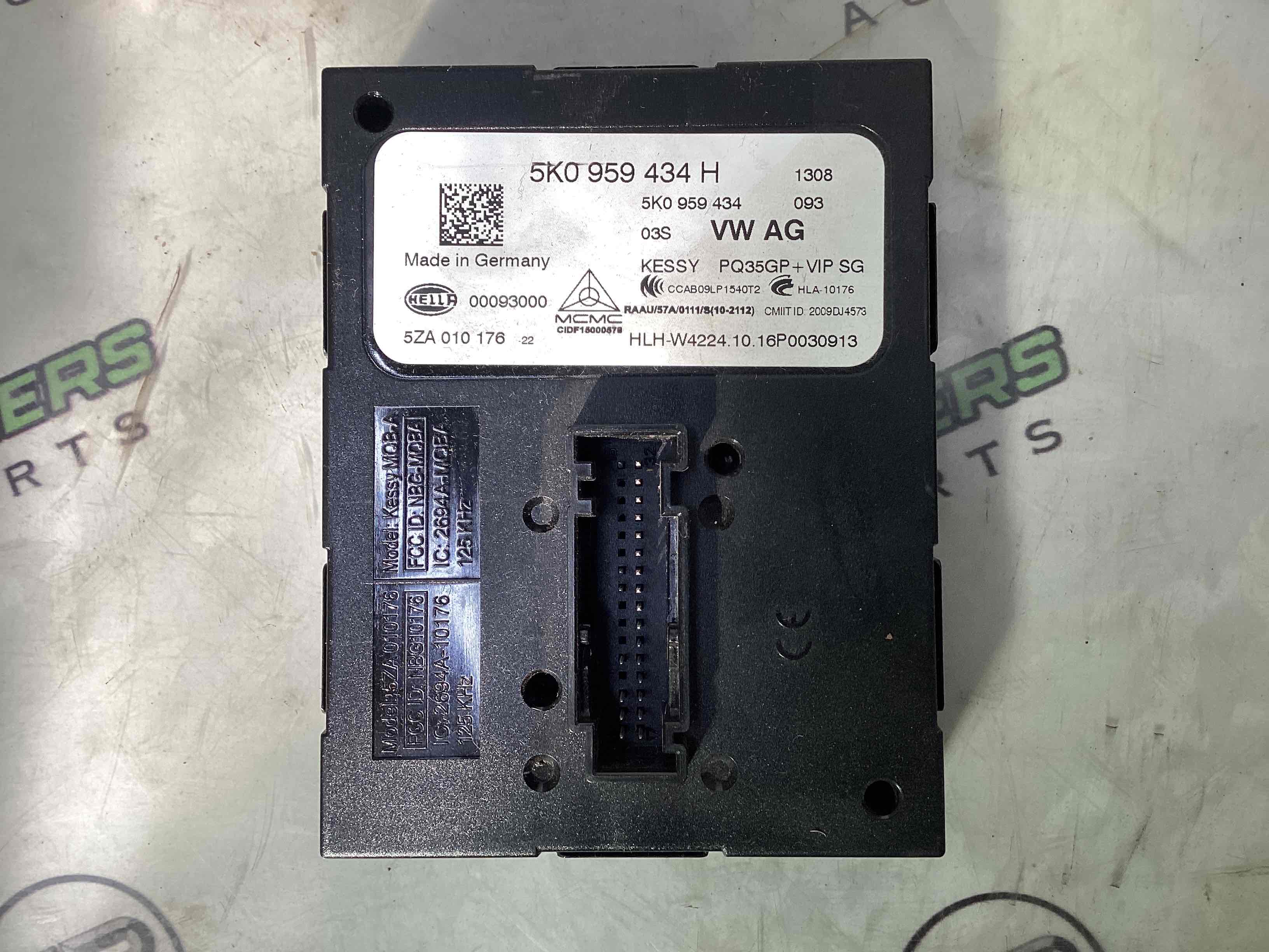 Блок керування безключовим доступом