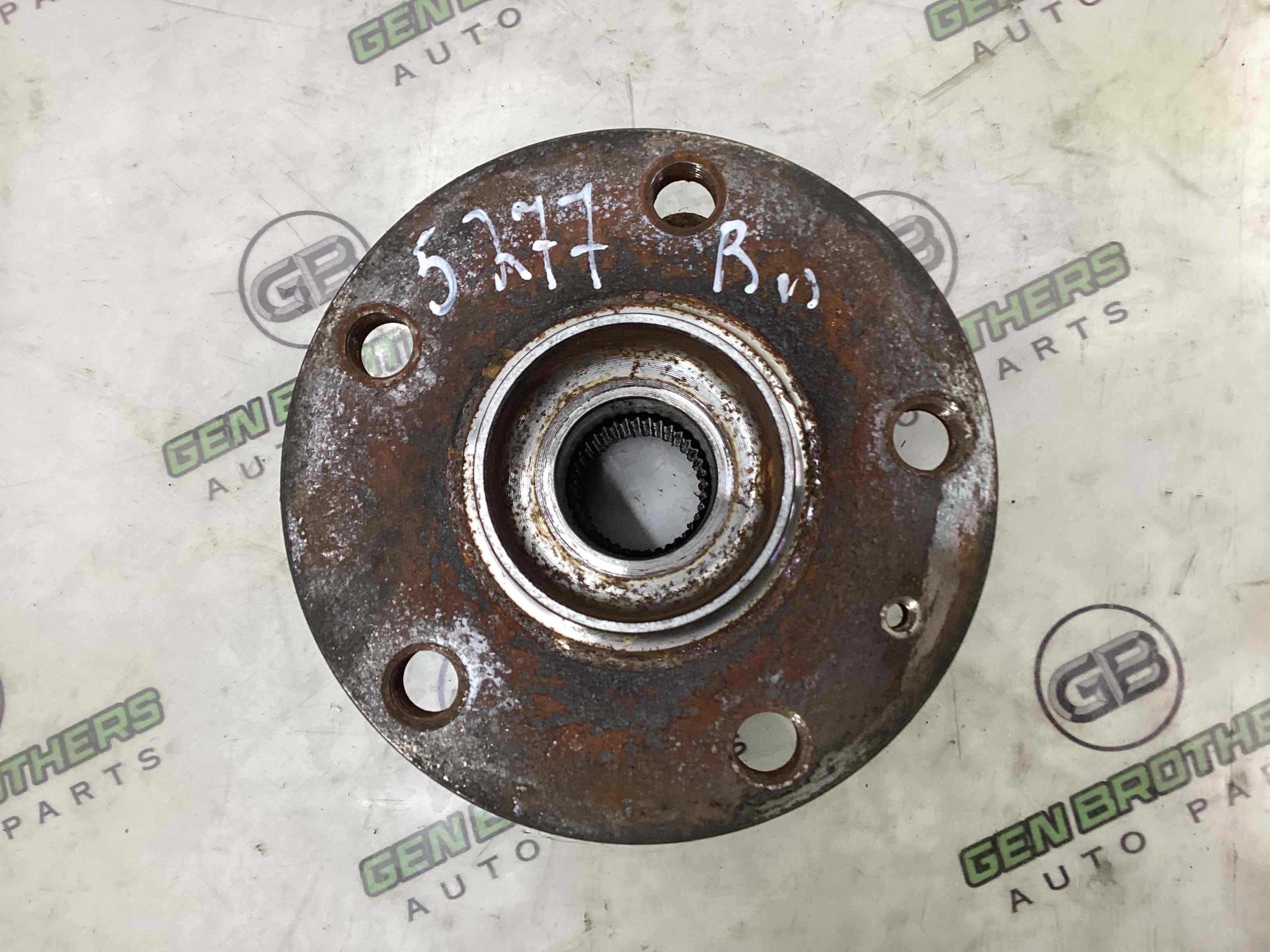 Ступиця передня