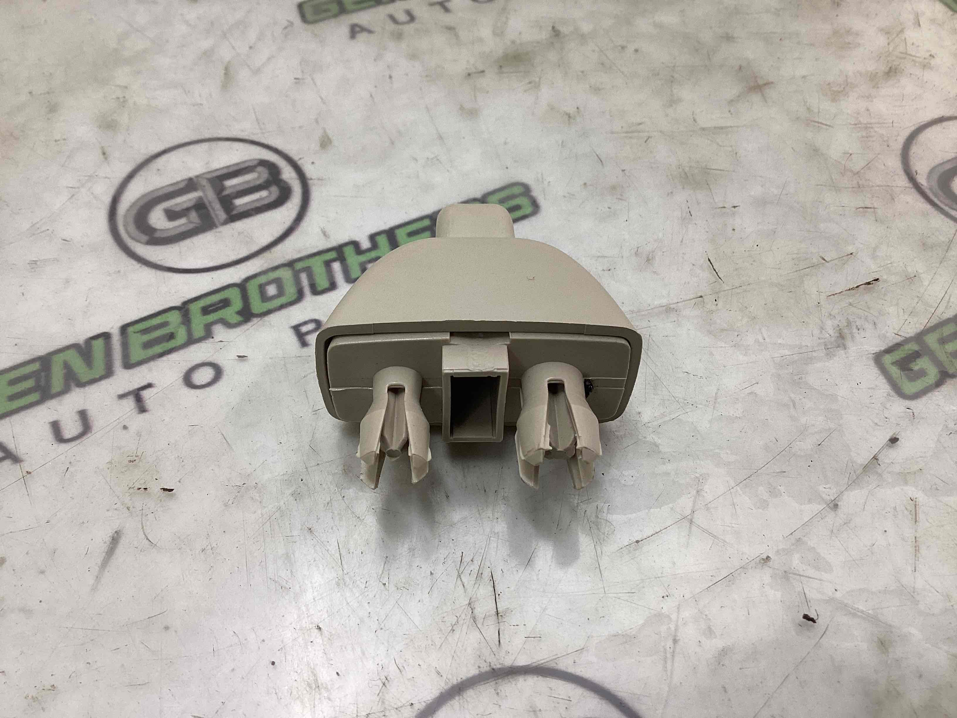 Козирок сонцезахисний